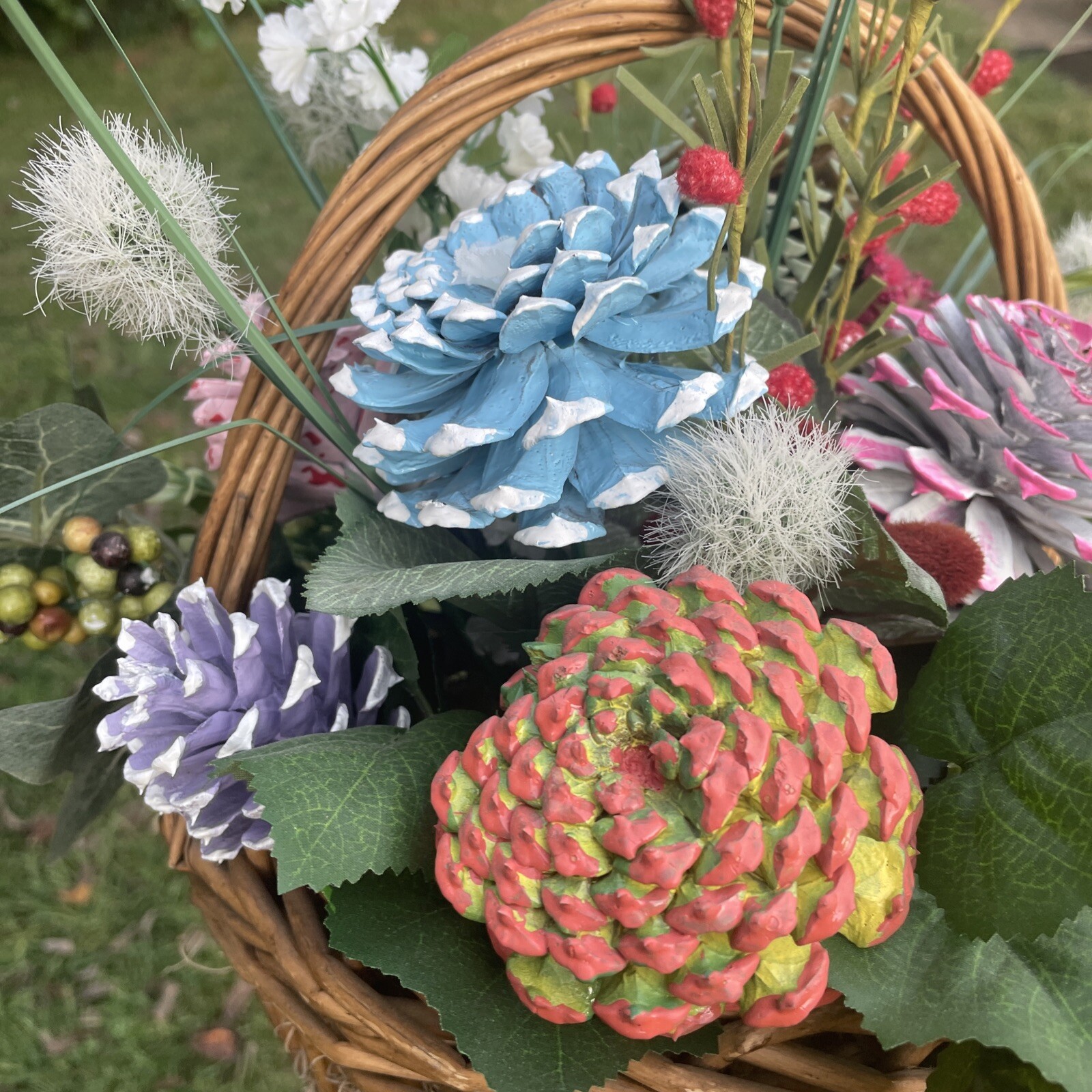 Vintage UNIQUE Pinecones as Zinnia Flowers Floral Arrangement HANDMADE❤️blt39j1