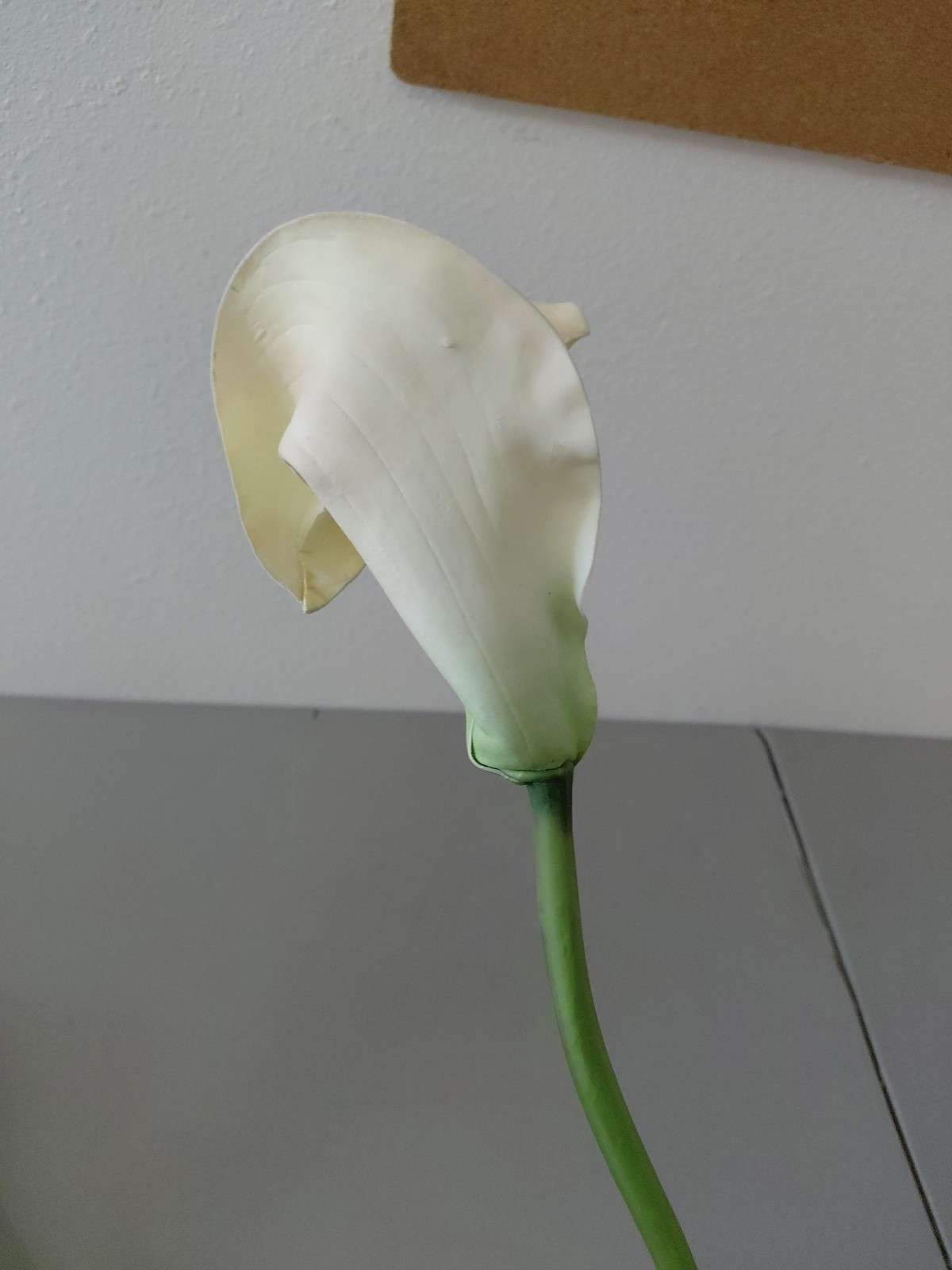7 Calla Lily Lillis Realistic Silk Flowers White Folded 15″ to 19″ Vintage