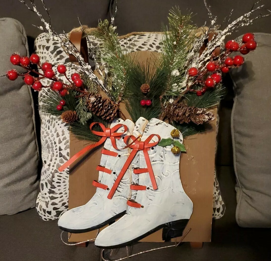 Xmas Holiday Home Wall Cabin Or Door Decor Lrg 17 1/2″ Ice Skates+Sleigh & Pine