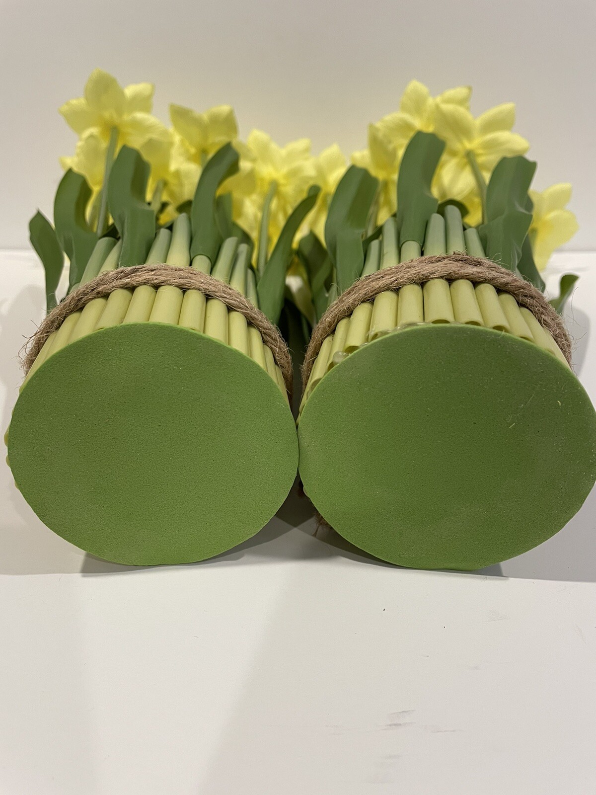 Valerie Parr Hill Daffodil Bundles – Large 15” Yellow Set of 2 NEW