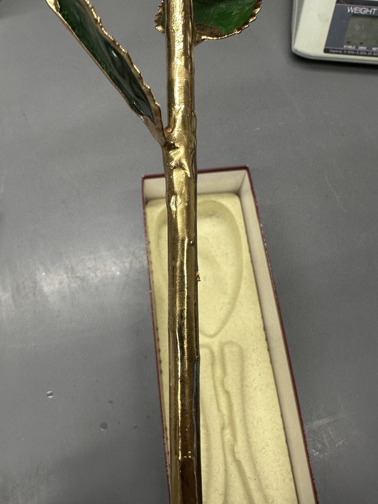 LIVING GOLD REAL ROSE DIPPED IN 24K GOLD RED BOXED Vintage