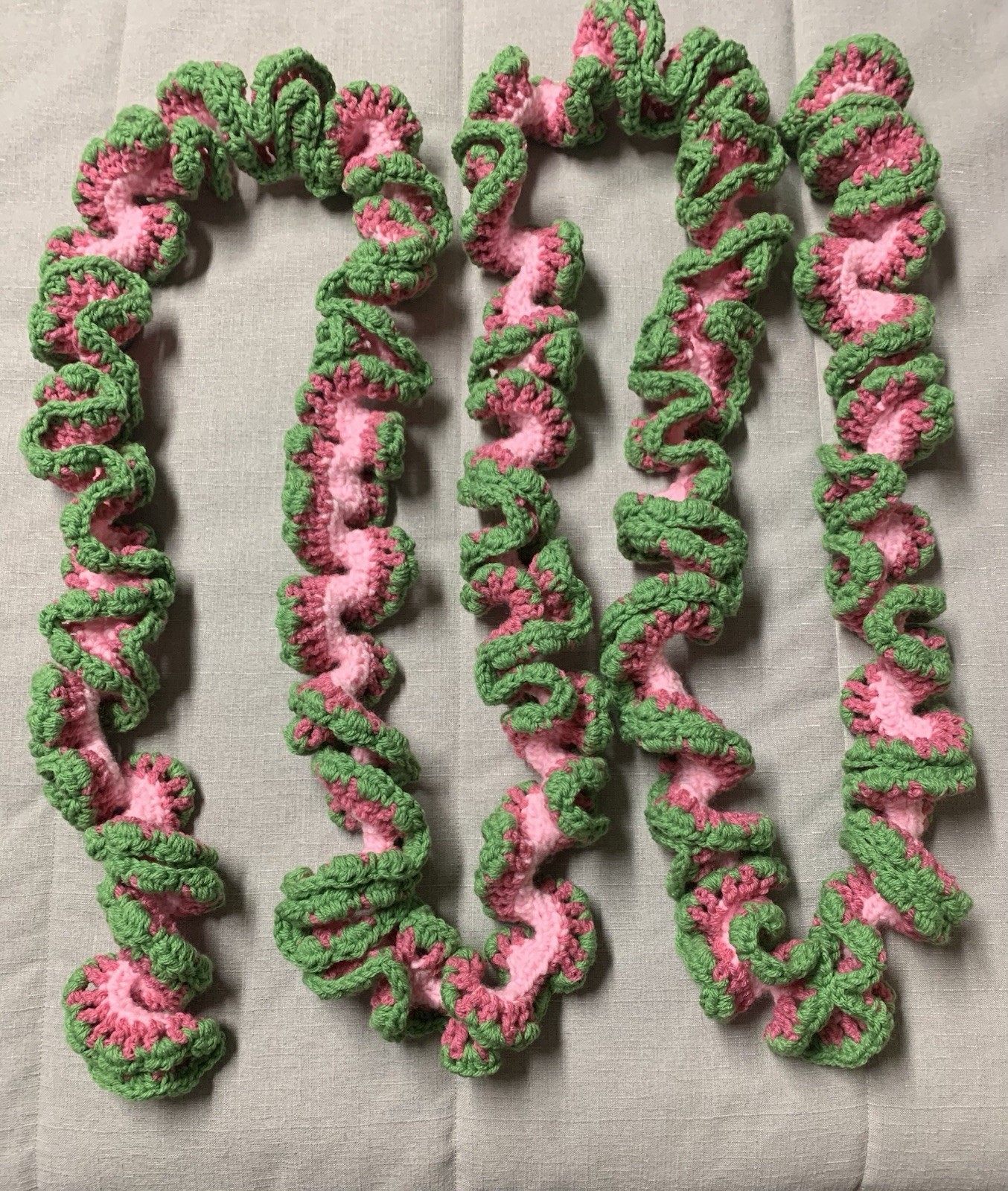 Garland Spiral Ruffle New Pink and Raspberry Pink With Green Leaves Thick