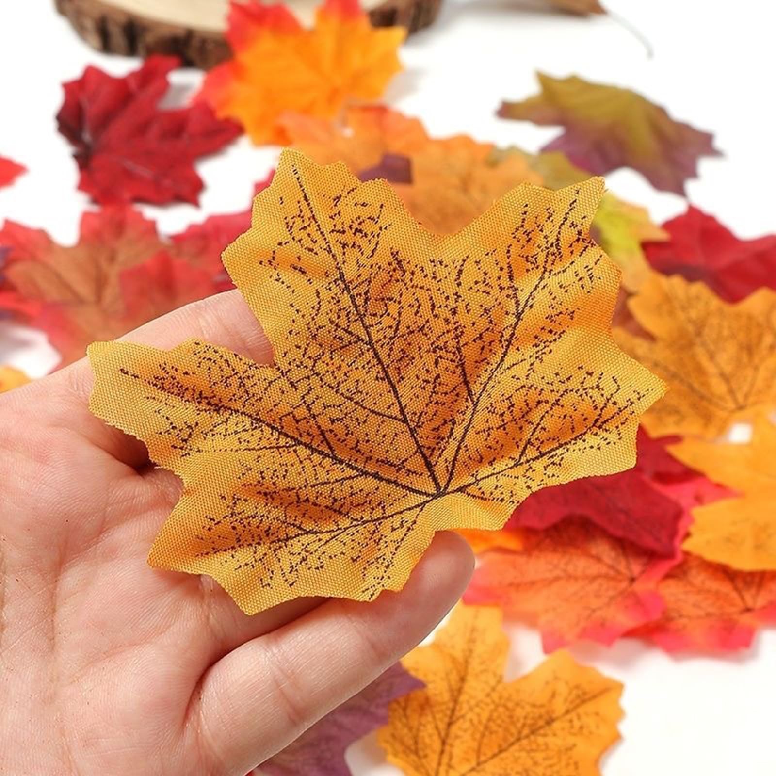 600 Pieces Artificial Maple Leaves Decorations Autumn Fall Leaves for Thanksgivi