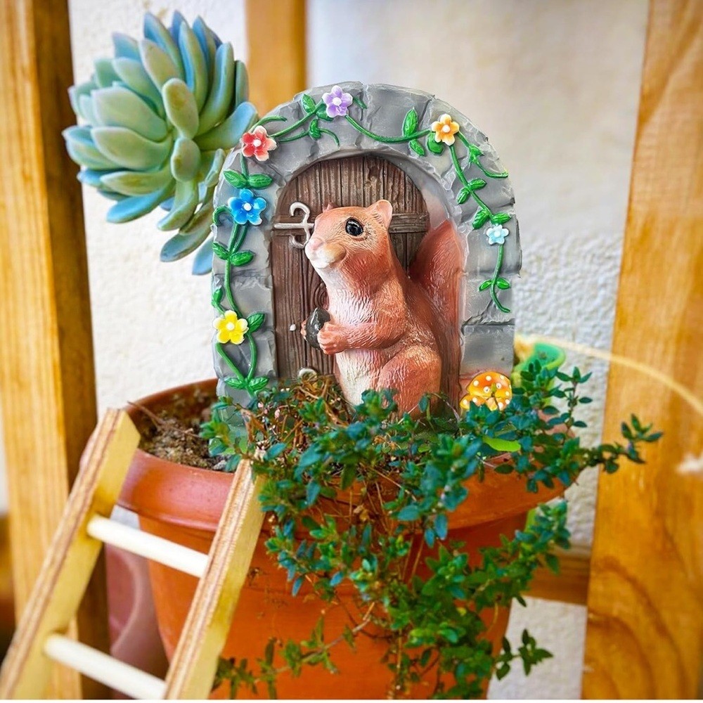 Squirrel Mushroom Fairy Door, NIB 🐿️ 🍄‍🟫 🚪