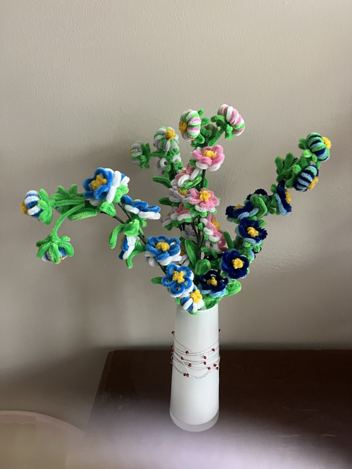 Original Handmade Pipe Cleaners Flowers 4 Branches In The Vase .