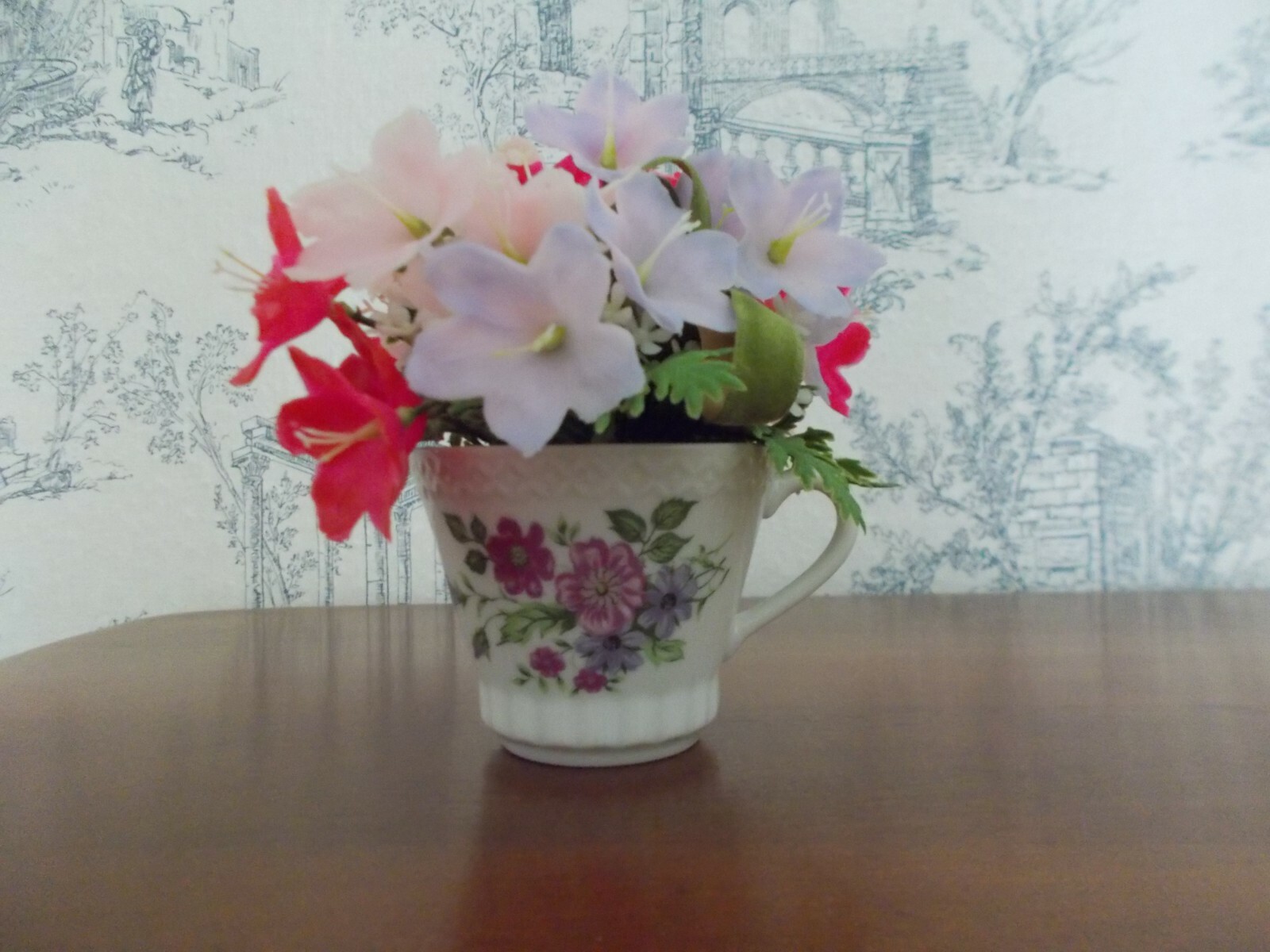 Vintage Floral Porcelain Tea Cup w/ vintage flowers & greenery arrangement1960’s