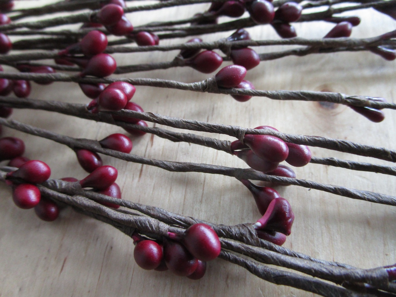 Pip Berry Wispy Teardrop Rustic Primitive Pip Berries Swag Rustic Burgundy NEW