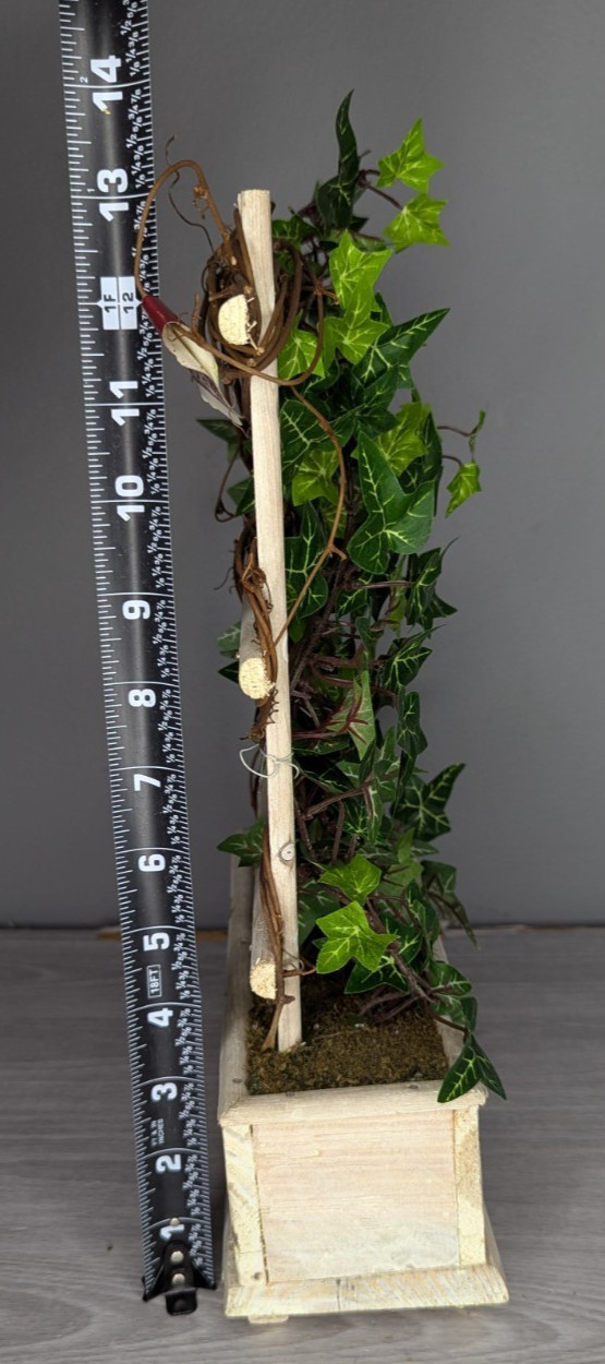 Classic Silks Craft Trellis with Ivy NWT 13″ Tall Wooden Box