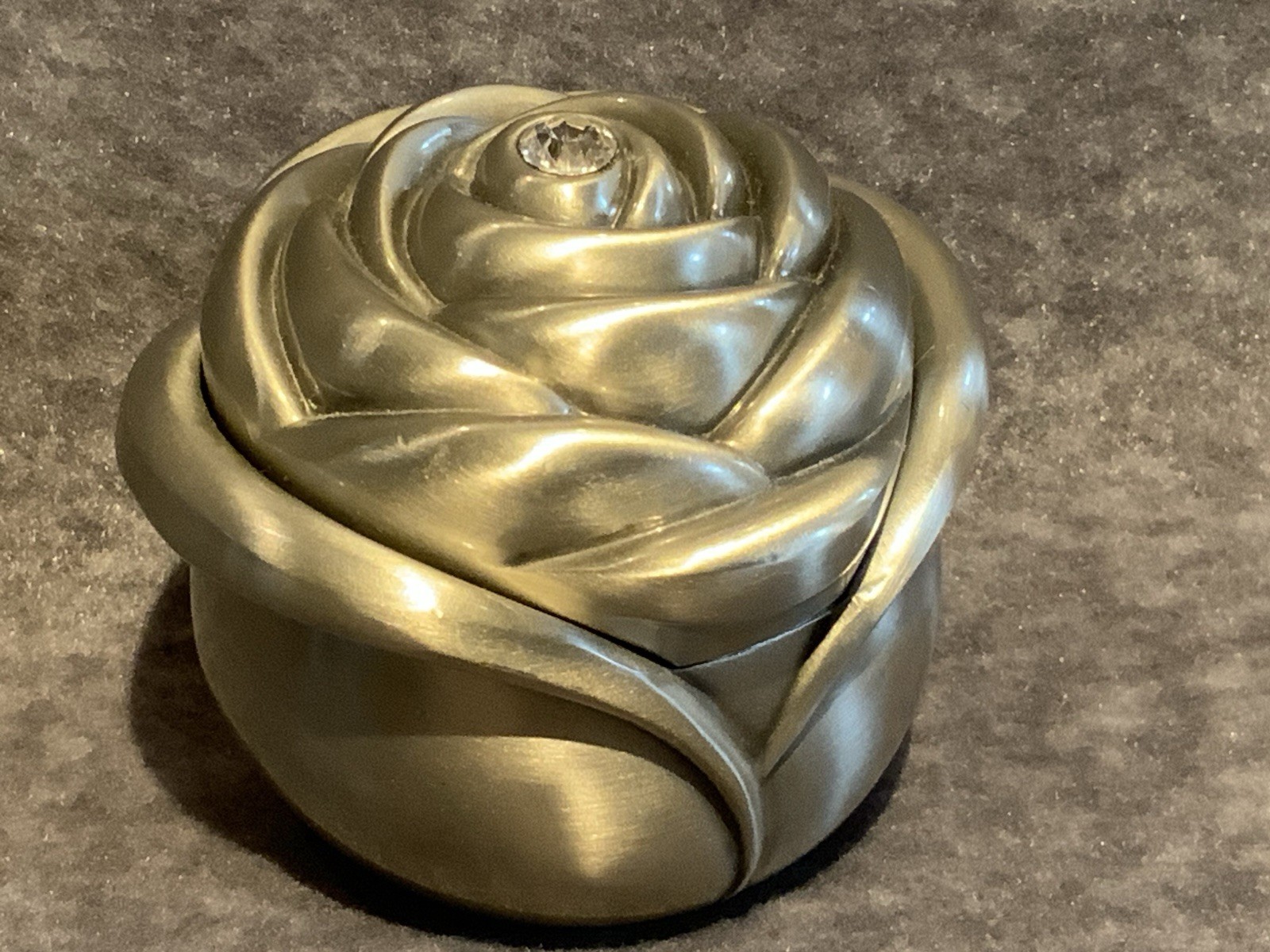 DYstyle Preserved Red Rose in Brushed Metal Gift Box