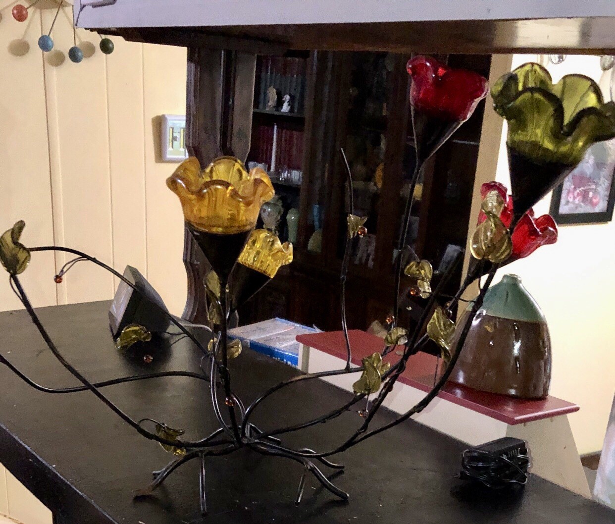 Vtg Wrought Iron Centerpiece 9 Stems & 9 Legs 7 Thick Glass Roses 18×21 In.