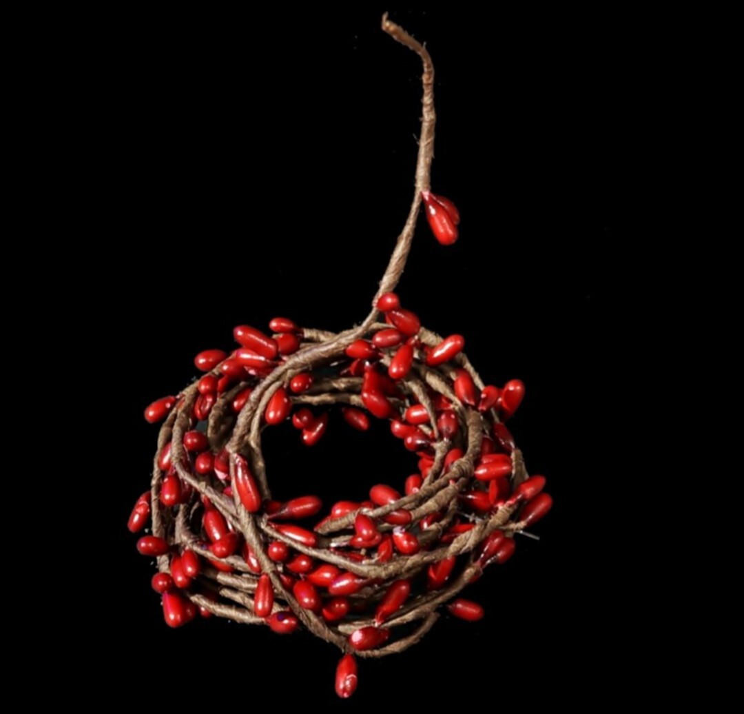 72″ Burgundy Pipberry Pip String Garland