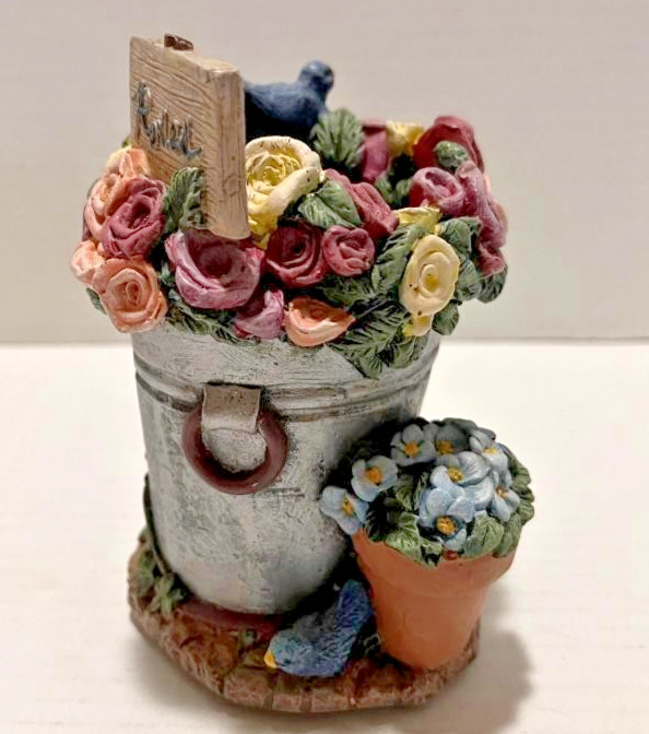 Roses Flower Pot with Bird & Floral Details Multicolor