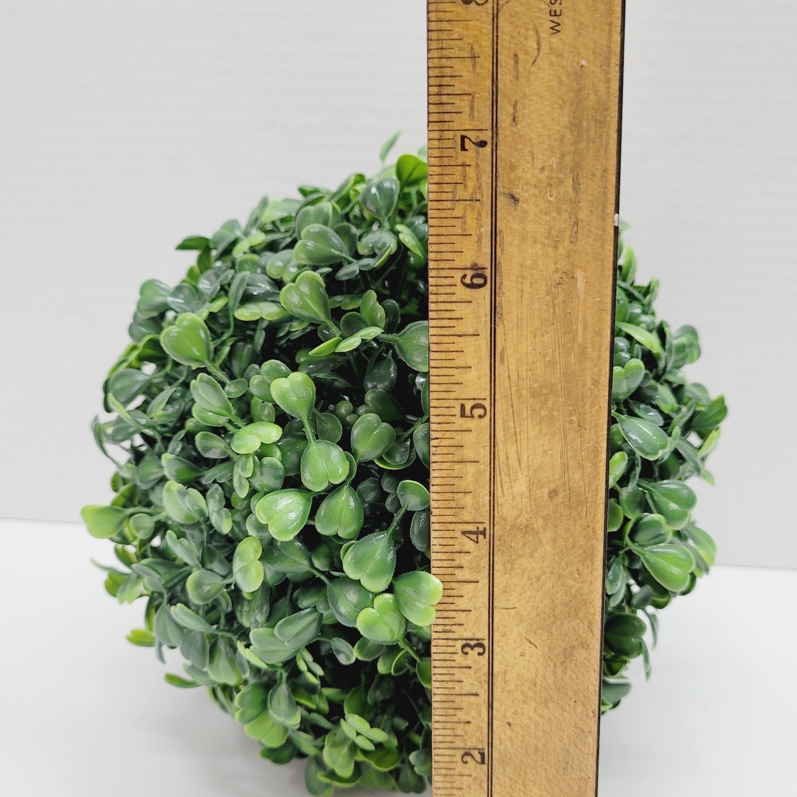 Artificial Topiary Ball Grass Ball UV Protected Faux Boxwood Decor Ball used
