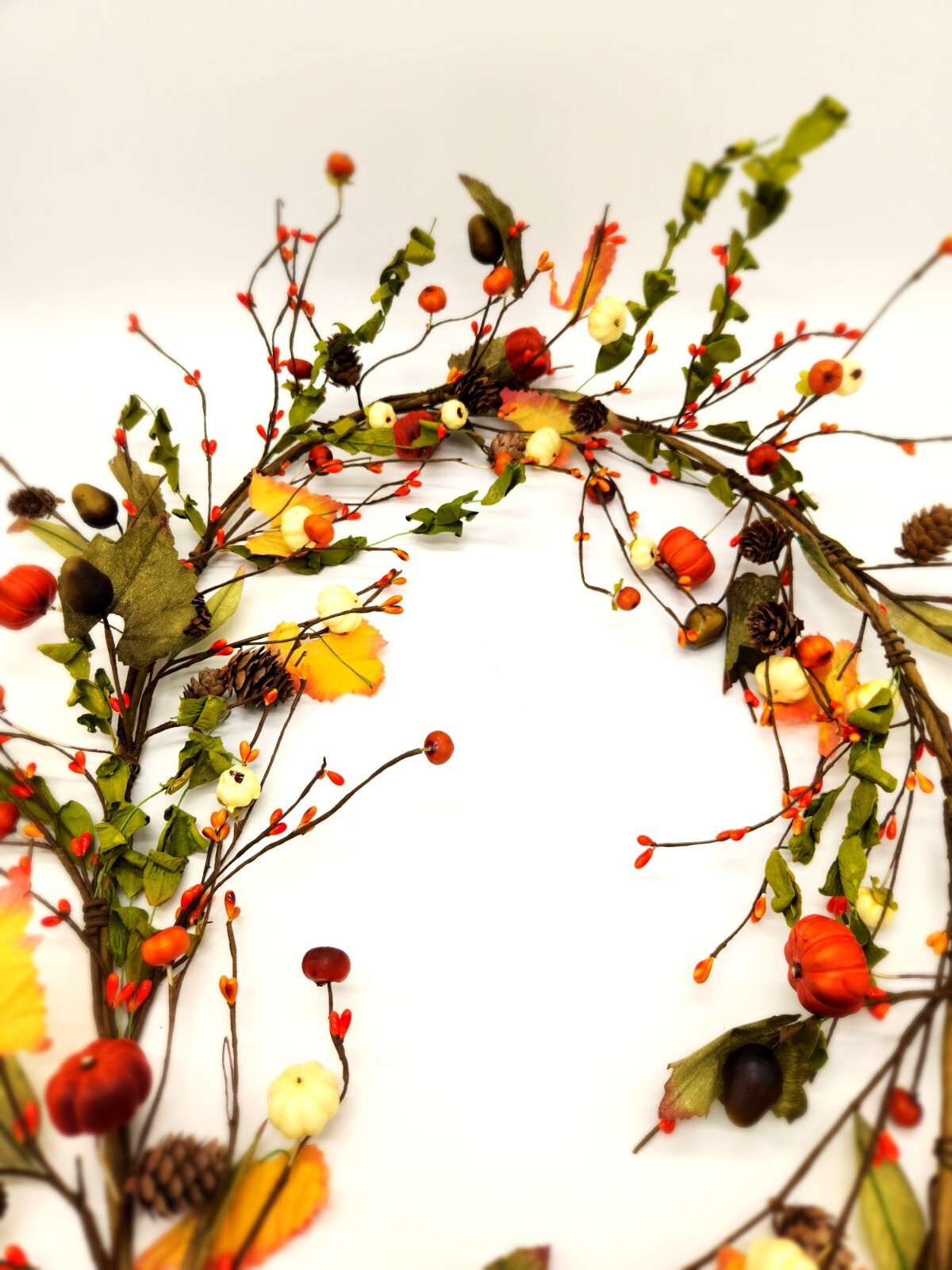 EV-094Y Fall Primitive Pumpkin Berries Garland in Orange and Green