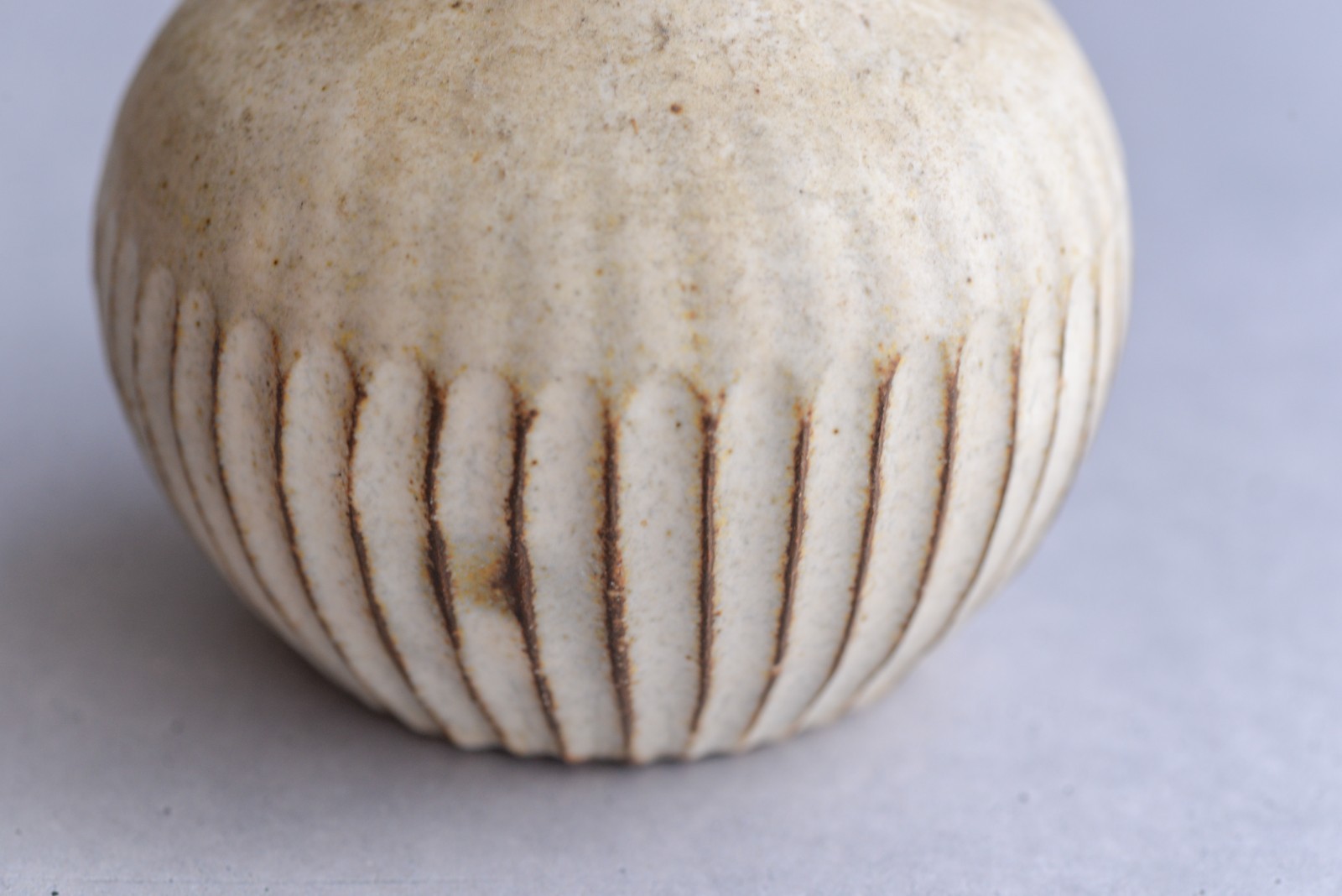 Mashiko Pottery White Shinogi Bud Vase | Japanese Ceramic Ikebana Vase