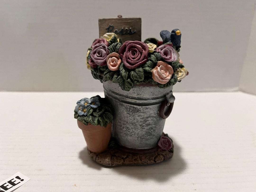 Roses Flower Pot with Bird & Floral Details Multicolor