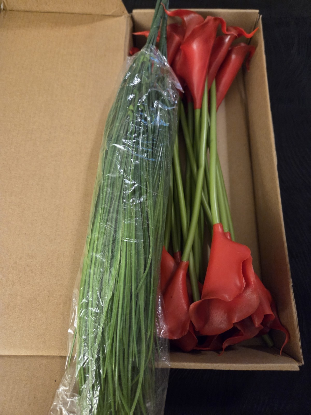 Artificial Calla Lily (20 Piece) With Bundle Artifical Grass