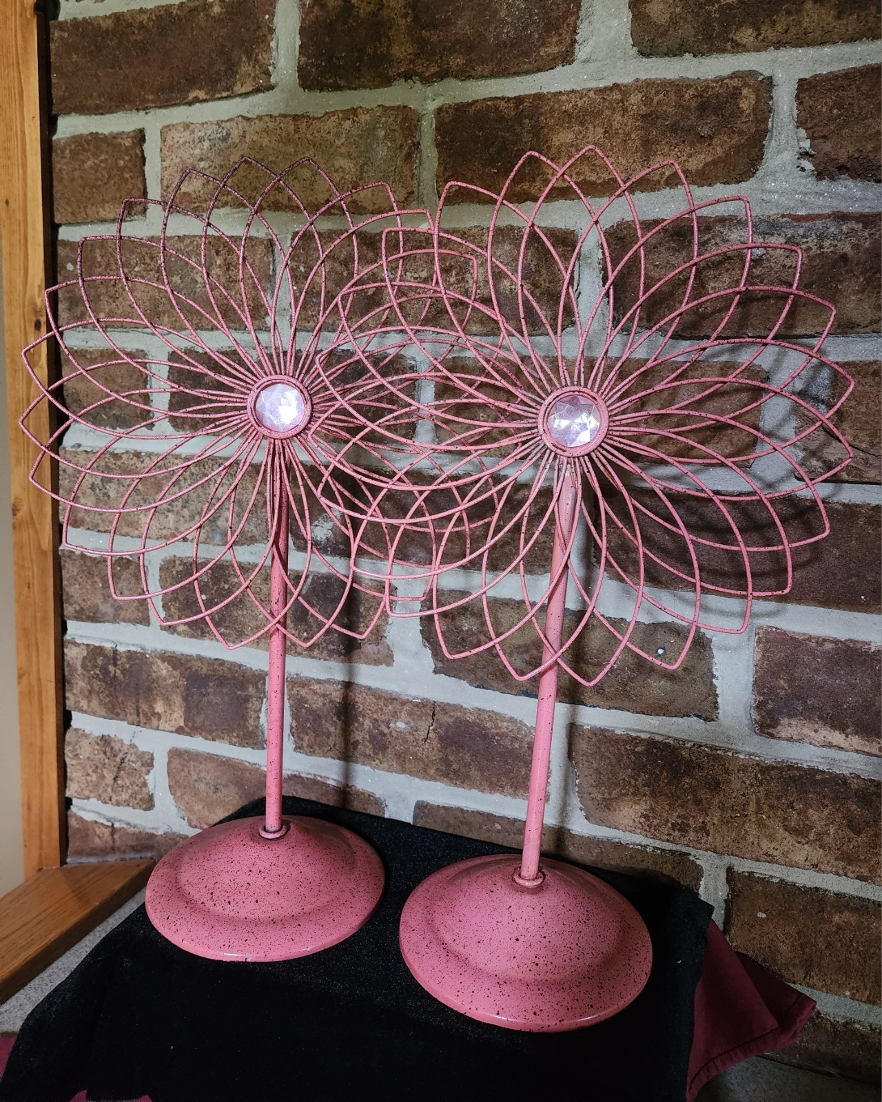 Retro Pink Wire Embellished Flower Decor