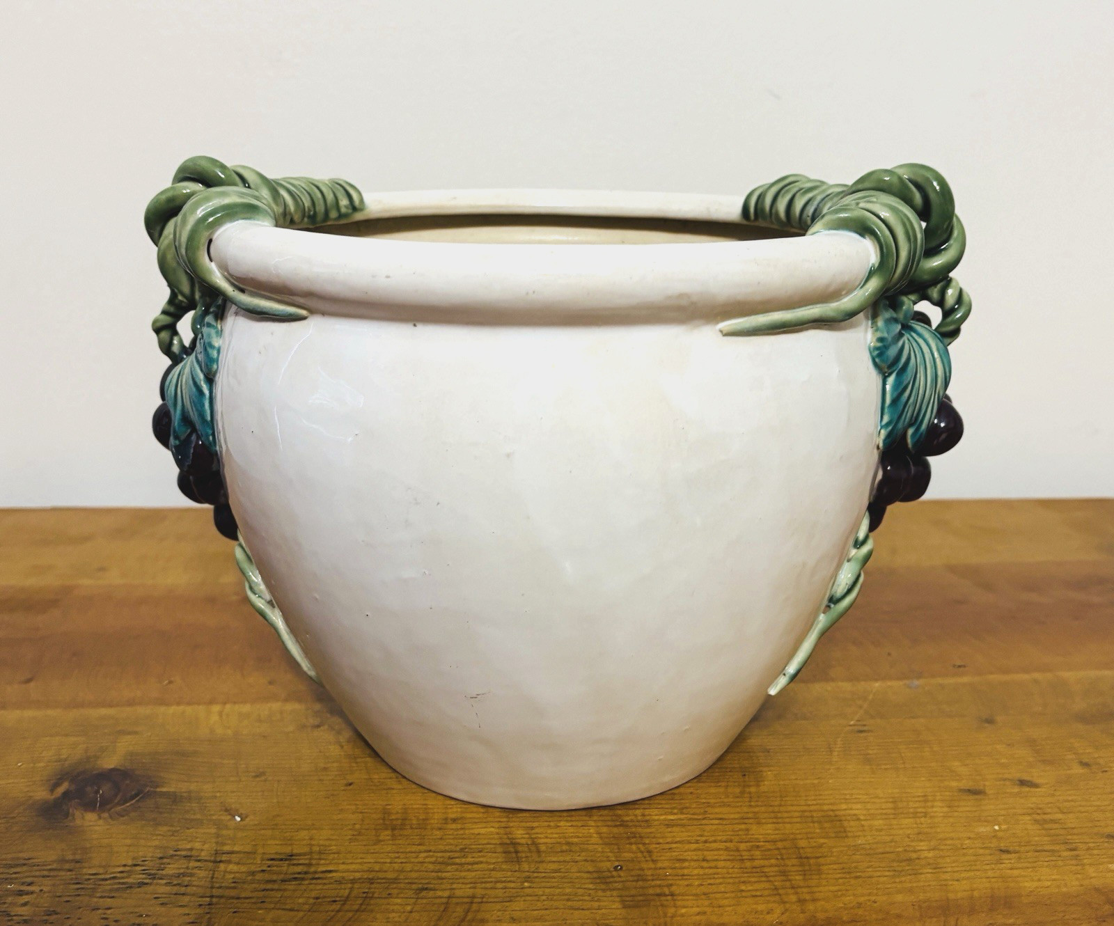 Tuscan Style Ceramic Heavy Planter Flower Pot w Grape Decor 8” t x 9” w