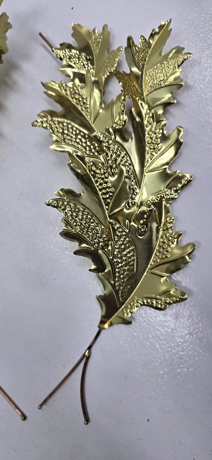2x Gold Metallic Artificial Oak Leaf Branches 17″ & 19″ Floral Decor Crafts