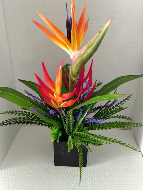 Artificial bird of paradise on disc table decoration, weddings, centerpiece OR