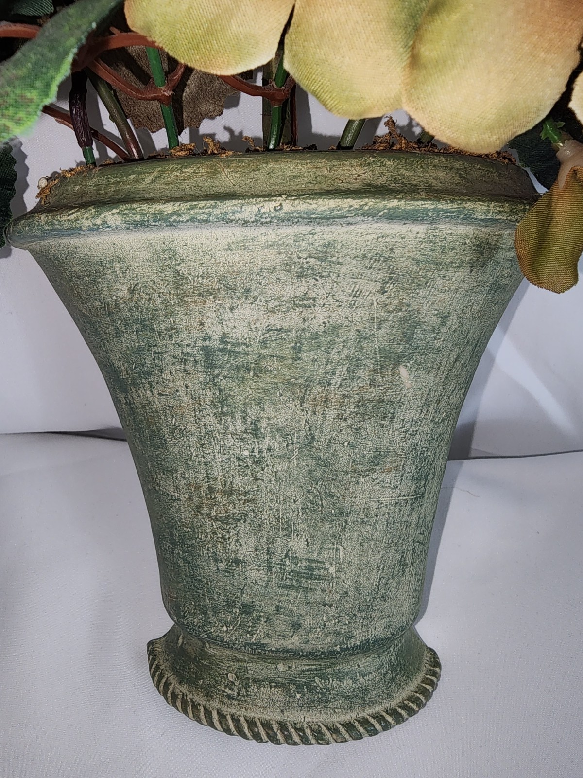 Hydrangea Rose Ivy Berries Bouquet Floral Green Pot Cottagecore Wall Hanging 12″