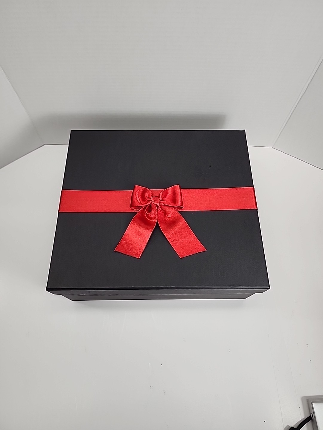 Forever Roses in Luxury Black Box: 18 Real Red Preserved Roses