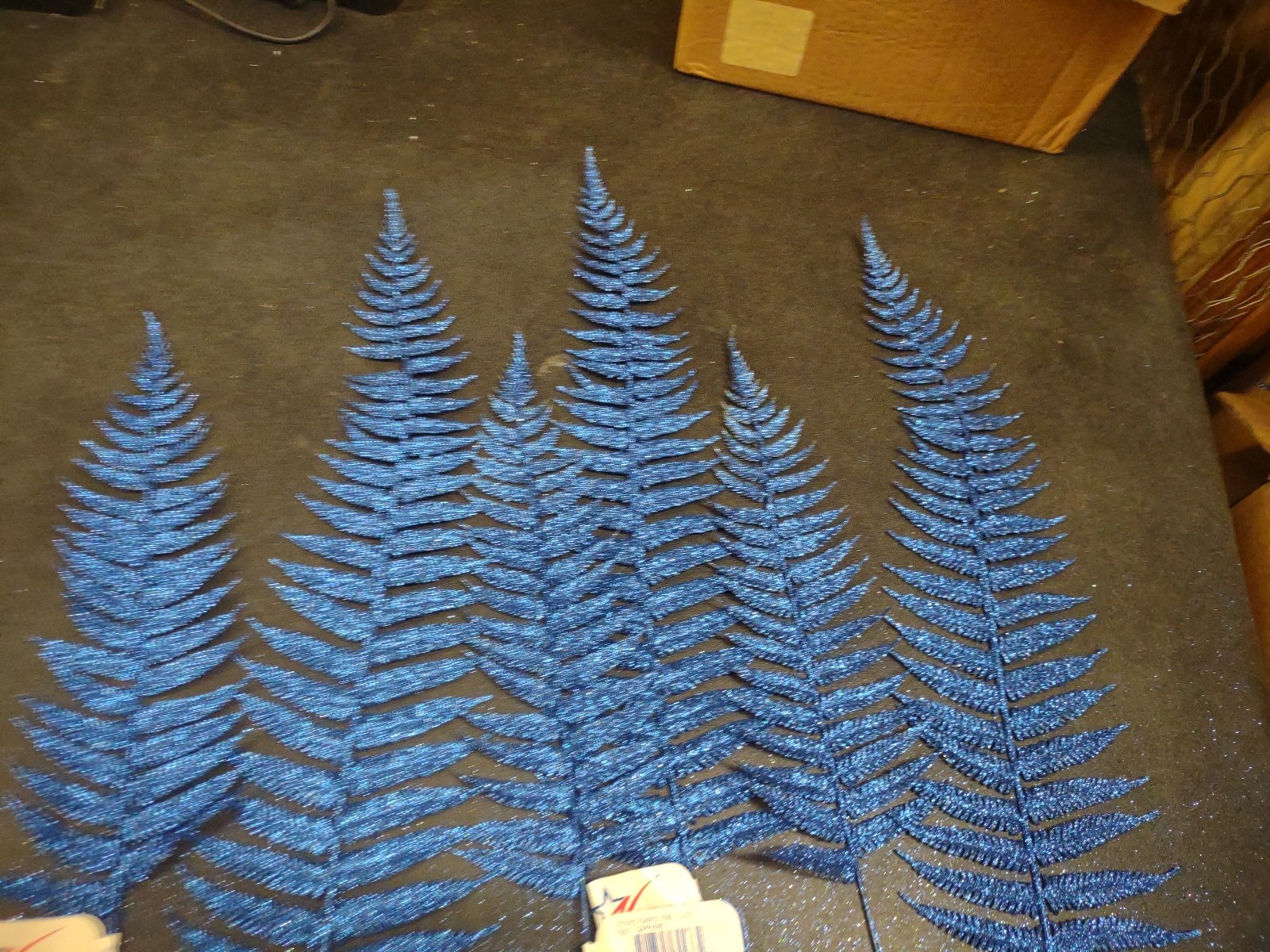 6 Pieces Sapphire Blue Glittered Retro Plastic Forrest Fern, 2 Sizes 15″ & 24″