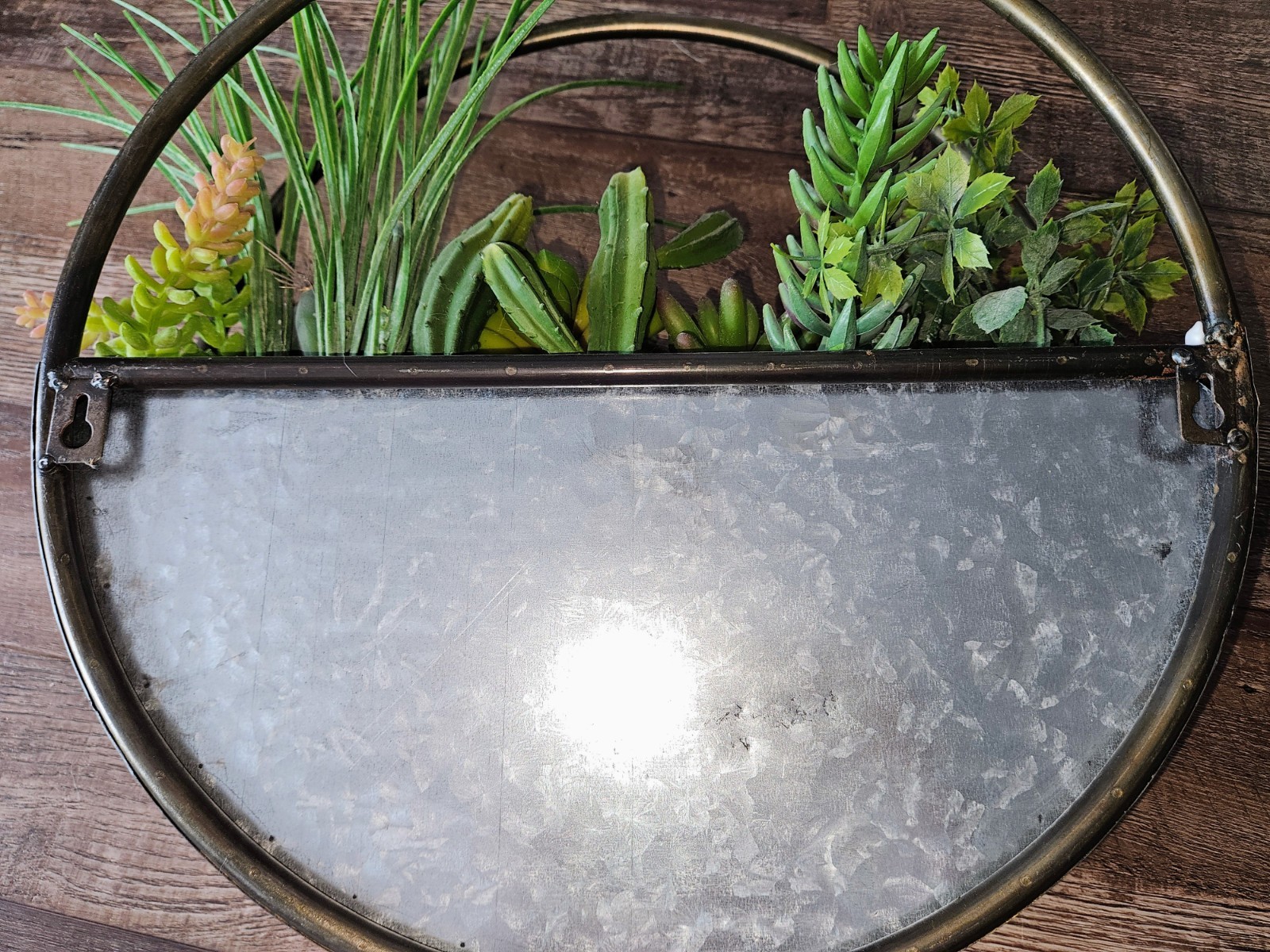 14 X 14 X 4 Tin Metal Succulent Farm Decor Wall Decor Table Top Pre-owned