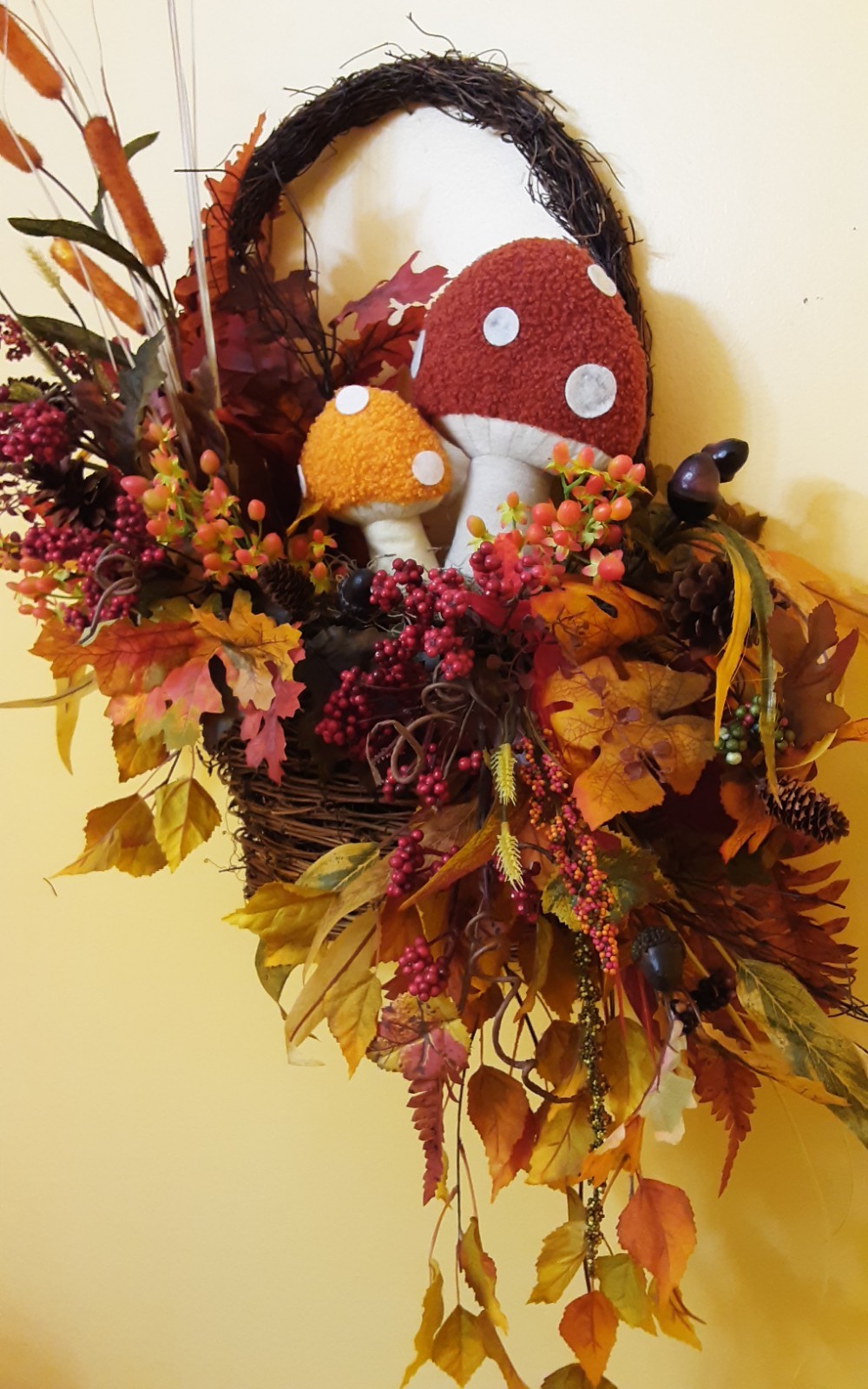 Fall Door Decor Autumn Mushroom Basket Woodsy Wreath Wall Hanging Thanksgiving