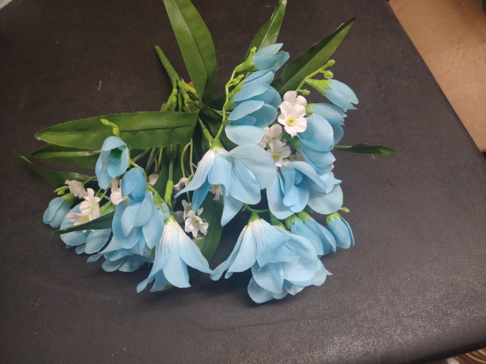 Vintage 10″ Silk Freesia Flower Bush, Sky Blue, 5 Stems, Baby’s Breath & Foliage