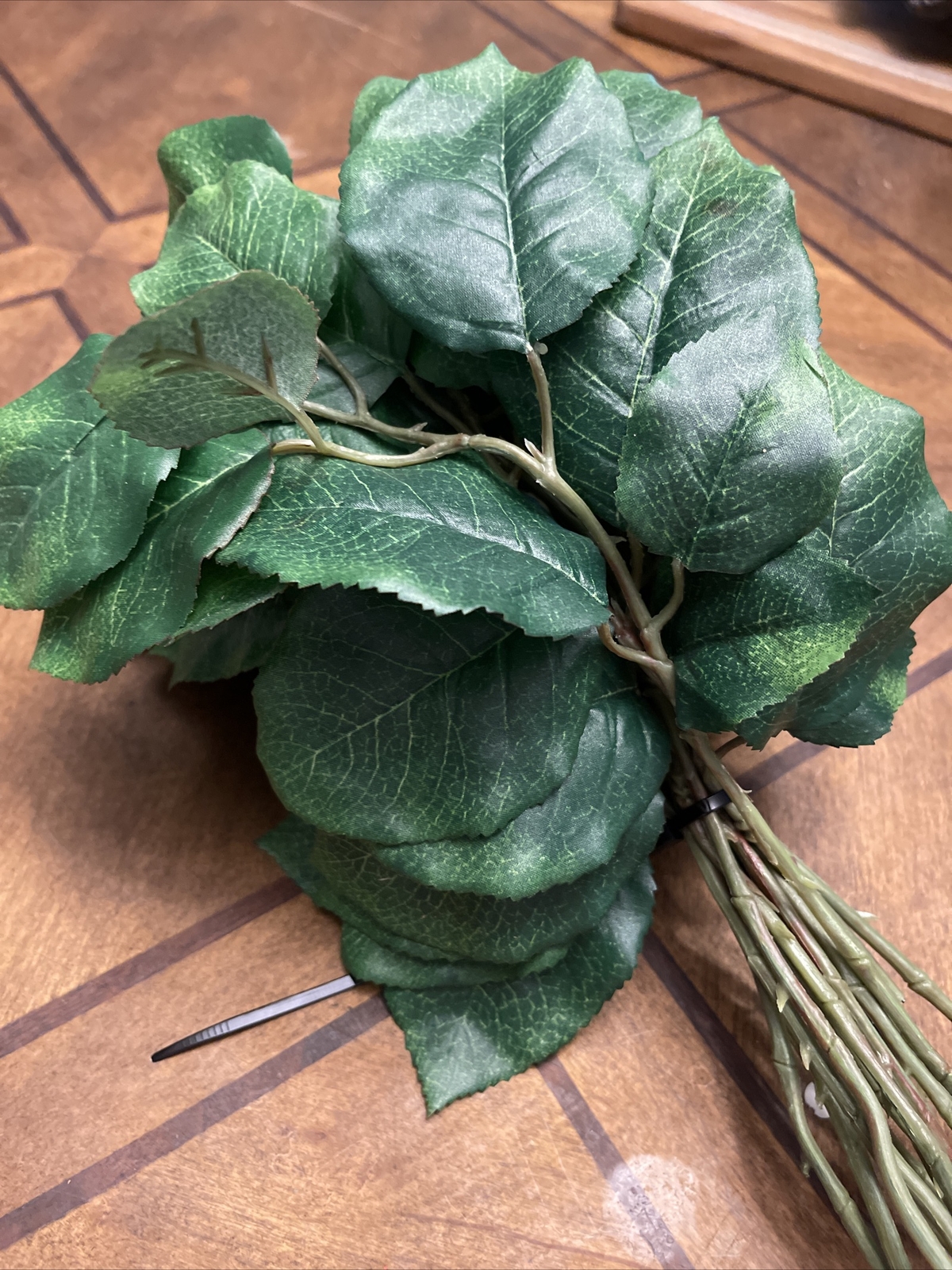 15 Artificial Rose Leaf Stems Bridal Wedding Bouquet Home Party Decoration Silk