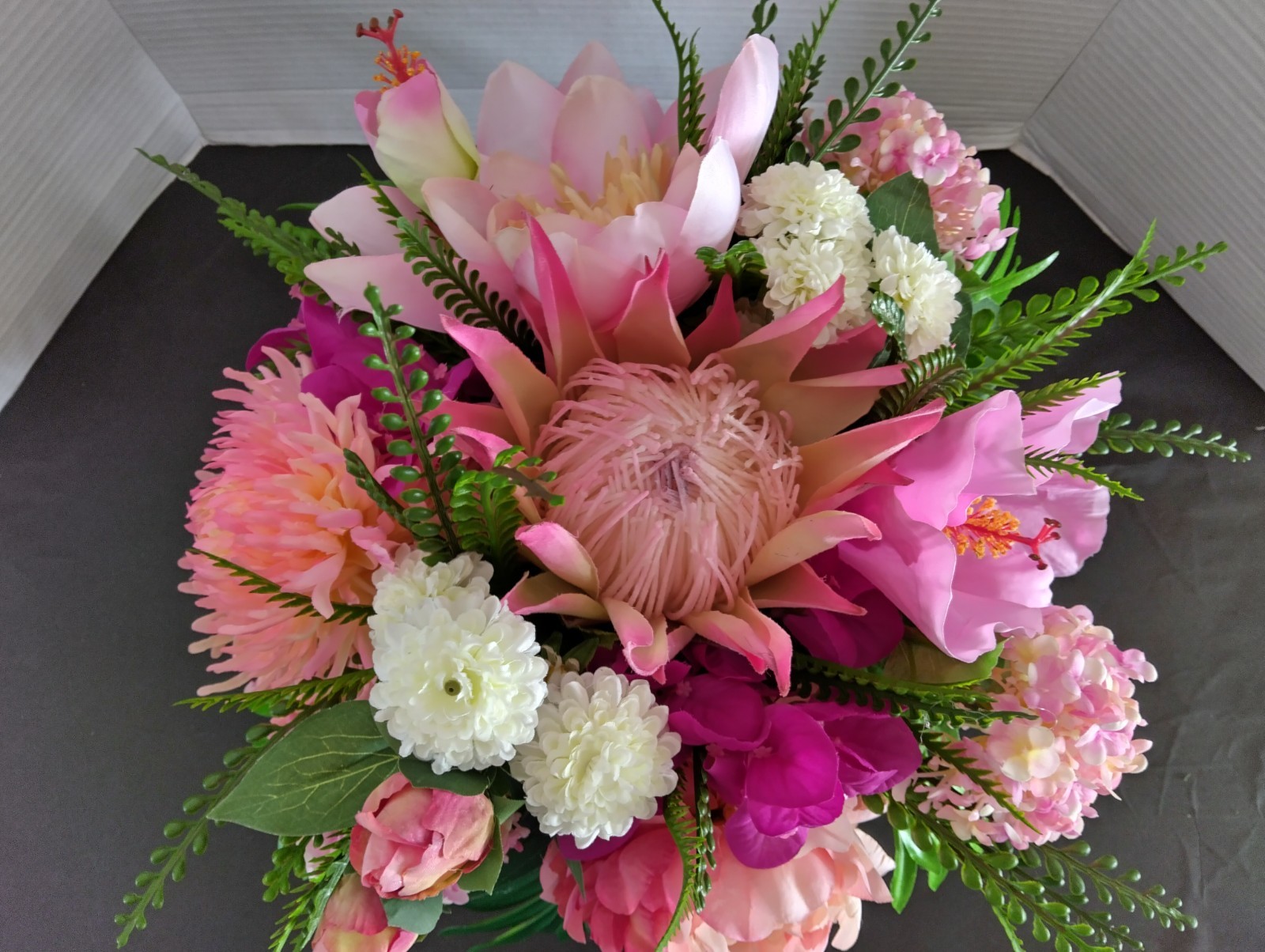 Think Spring Table Centerpiece (ROUND)