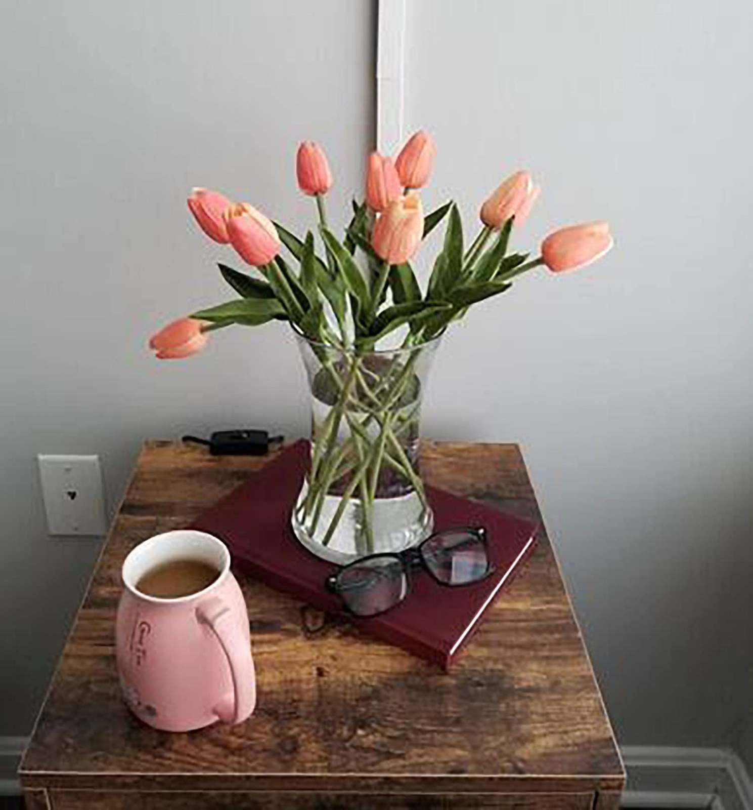 10PCS Artificial Tulips Flowers,Realistic and Real Touch Fake Tulips Bouquets