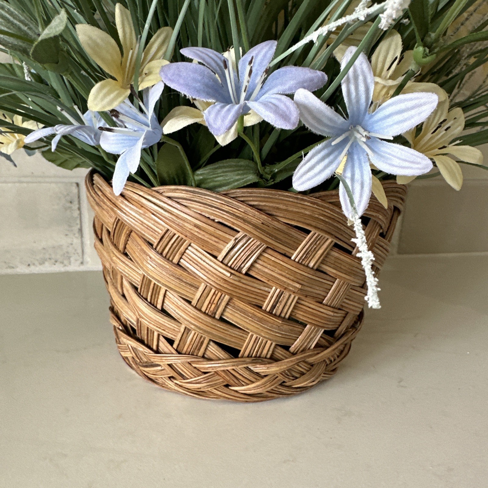 ARTIFICIAL FLORAL ARRANGEMENT Blue, White, Yellow, Green 12″ High