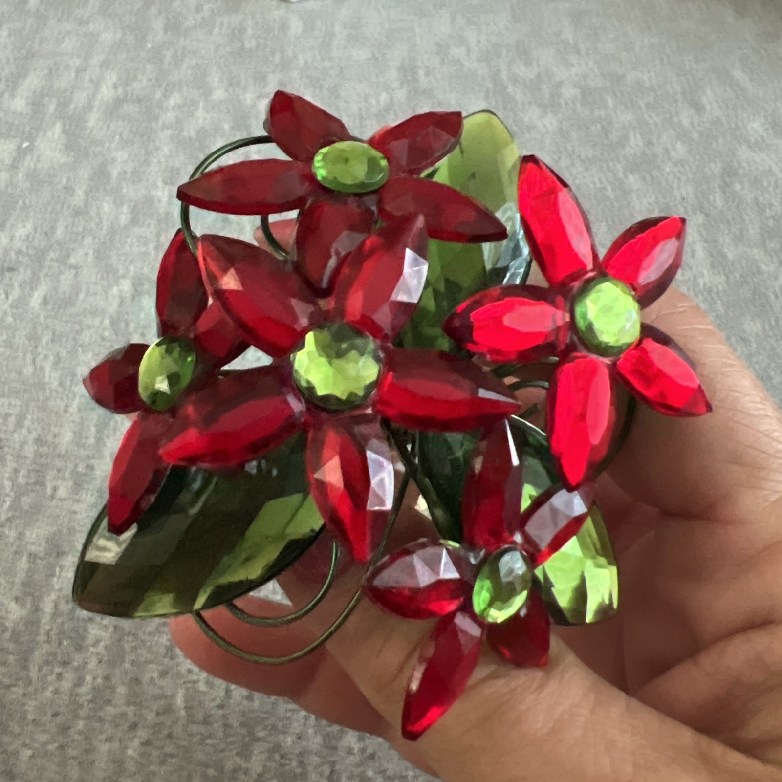 Poinsettia Flowers In Vase With Mirror Small Decor Plastic 3in Tall Shelf Sitter