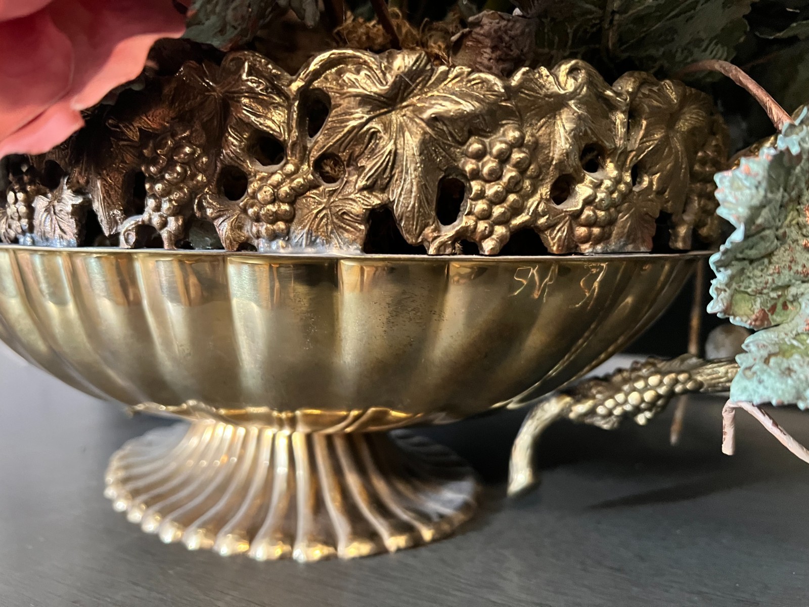 Vtg Large Ornate Grapevine Gooseneck Handle Brass Centerpiece Bowl Faux Flowers
