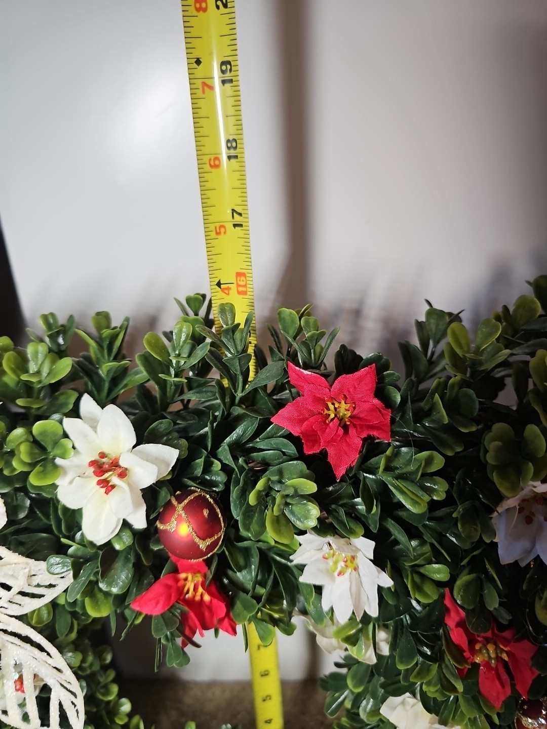 Stunning 16″ Tea Leaf and Poinsettia Artificial Square Holiday Wreath