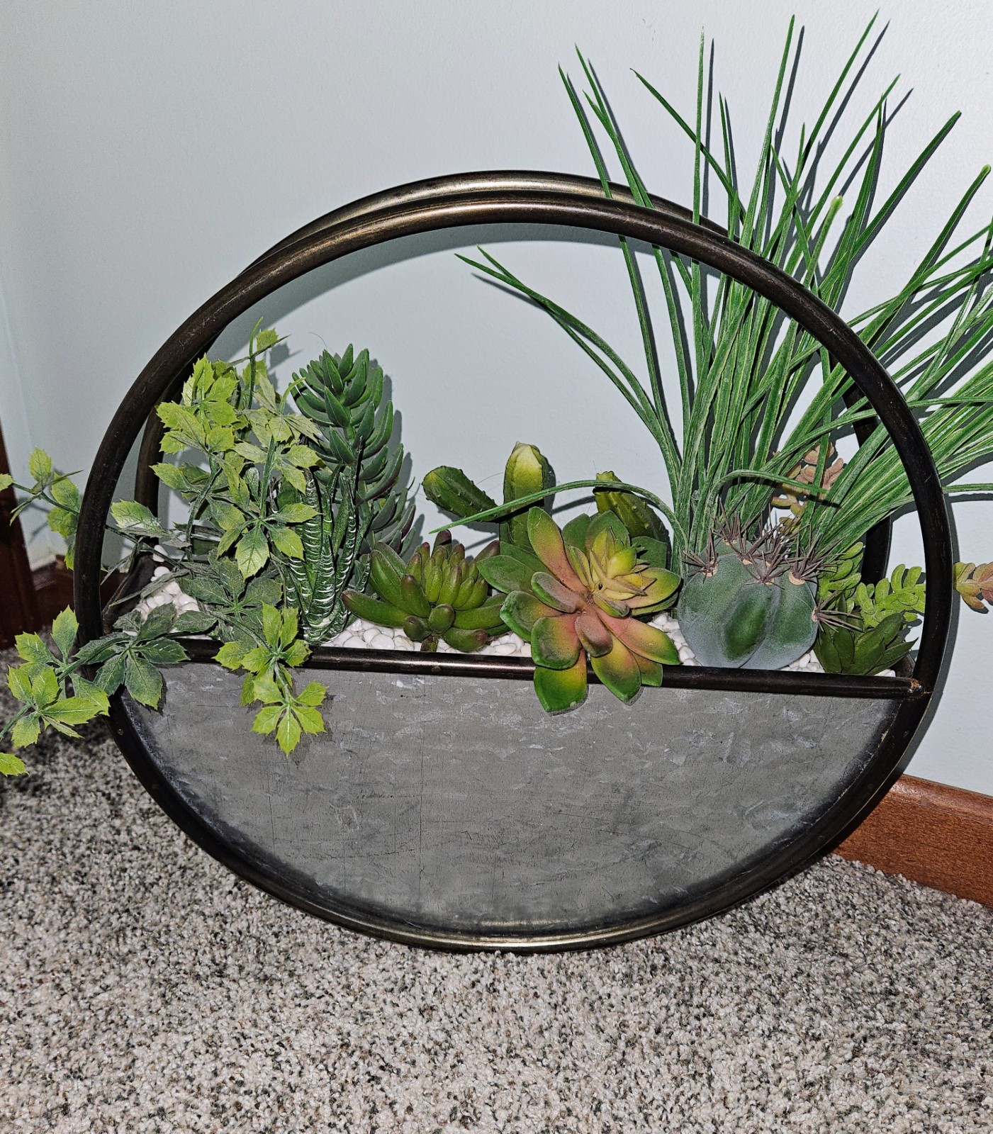 14 X 14 X 4 Tin Metal Succulent Farm Decor Wall Decor Table Top Pre-owned