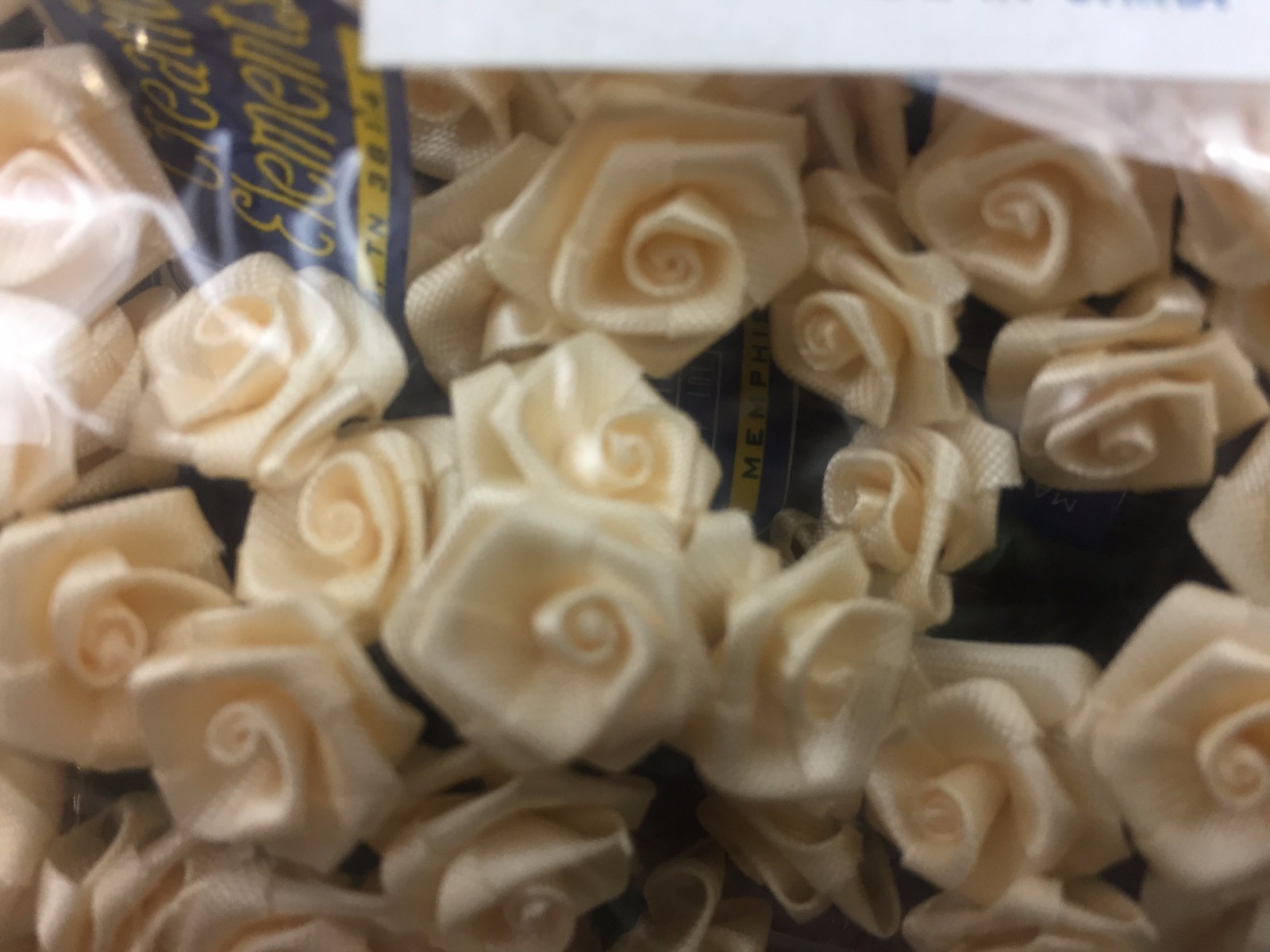 CREATIVE CO-OP CHAMPAGNE ARTIFICIAL FLOWERS 18MM ROSE 36-12’S – 432 FLOWERS