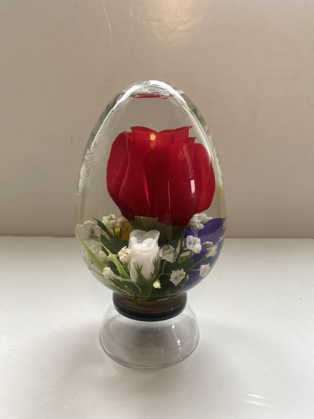 Novelty Decorative Buttplug Shaped Red Rose Flowers Clear Liquid Paperweight