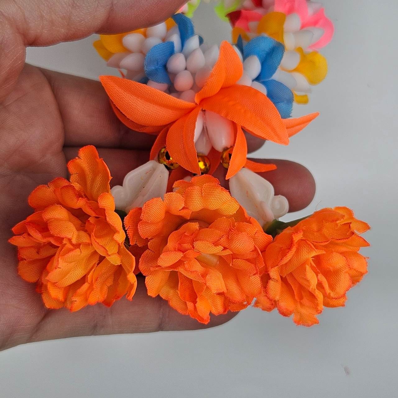 Artificial Flower Garland Car Hanging Mini 6cm Floral Decor Lucky Charm
