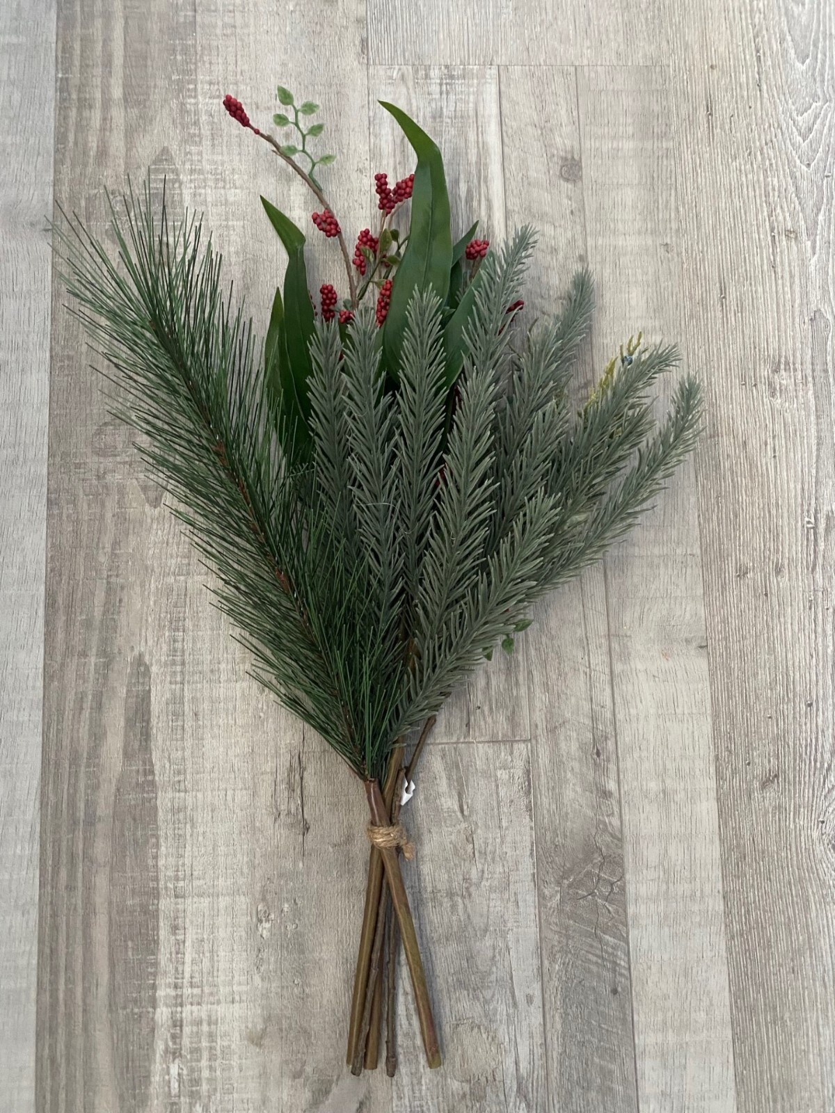 NEW Pottery Barn Faux Juniper & Berry Clippings 20″ Bundle Winter Christmas NWT