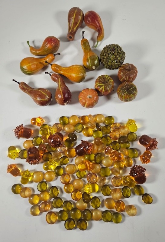Artificial Gourds, Pumpkins, Seed Ball, Plastic Acorns & Glass Marble Fillers