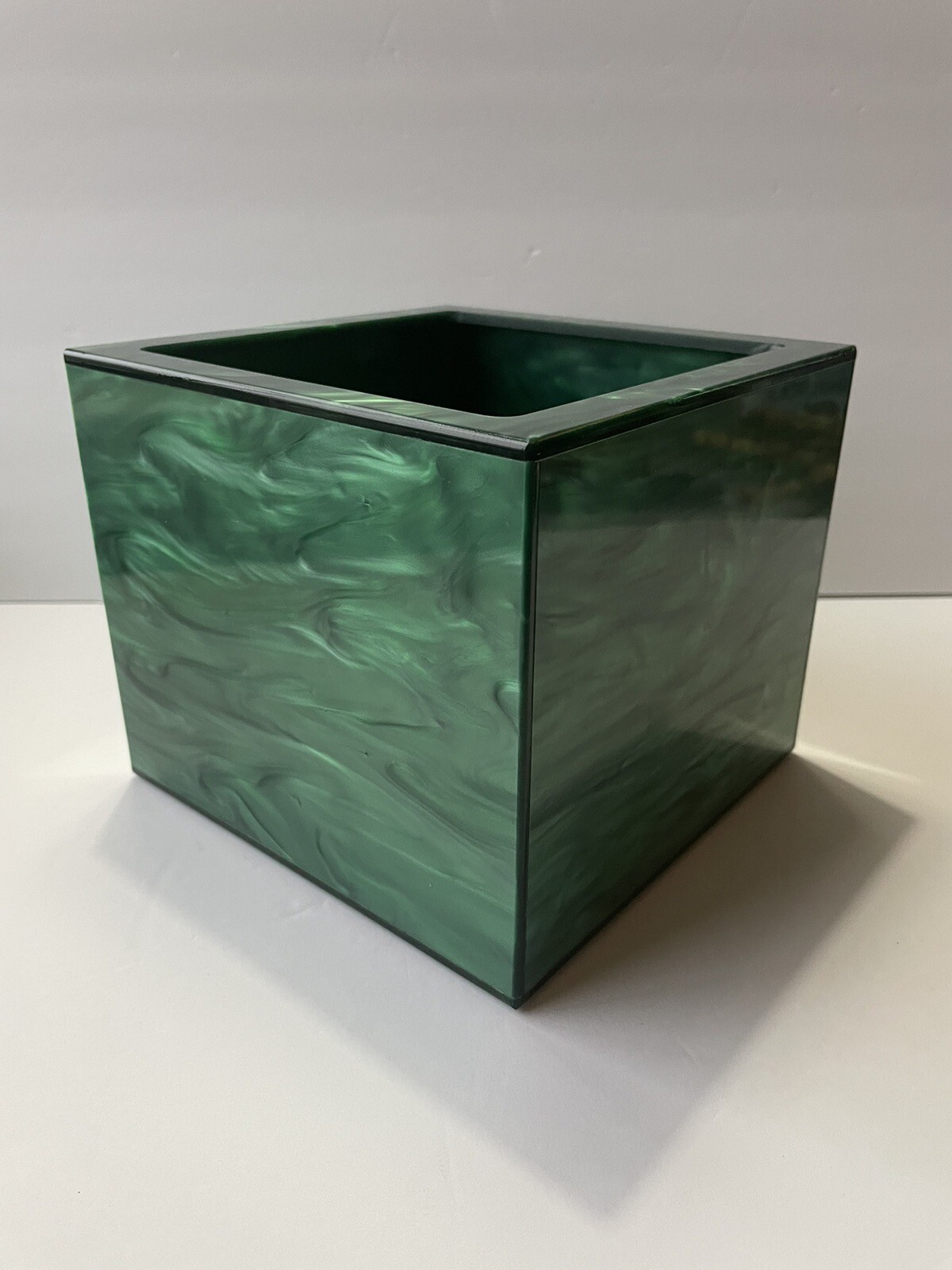 charlotte max orchid box Flower Planter Vase Pearl Green Lucite Retail $180
