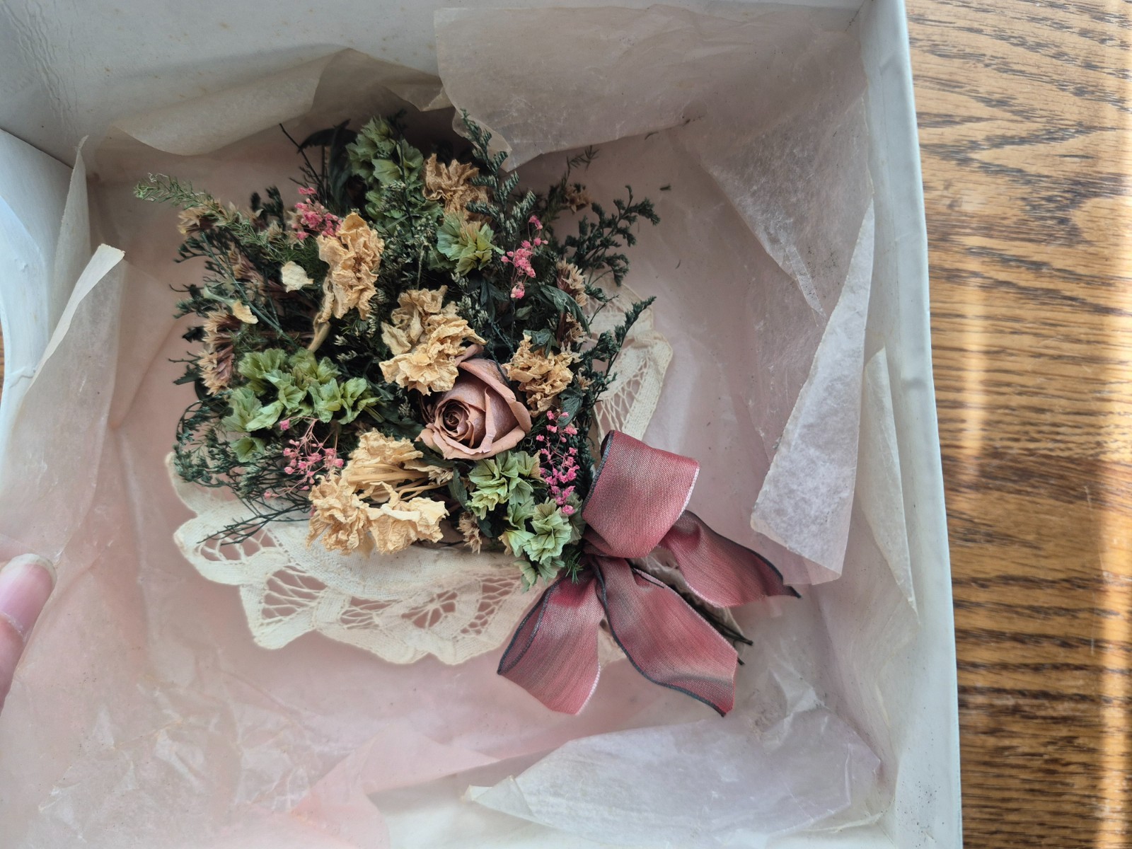 New in Box Vintage Deadstock Small Dried Preserved Flower Bouquet Wall Decor Rom