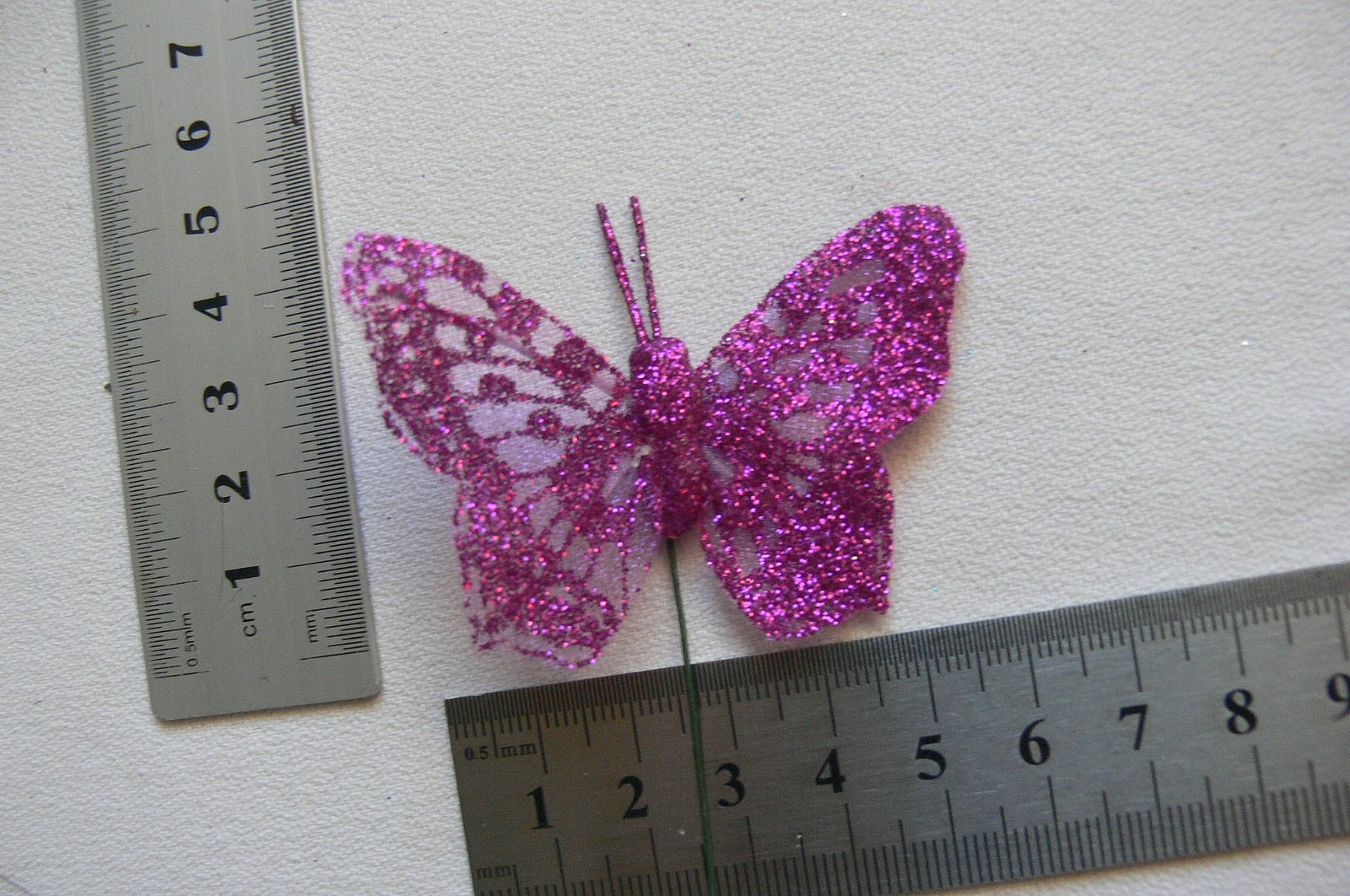 BUTTERFLY Pack 12 Piece FUCHSIA – 40x65mm – Antennae’s + Stem 12cm long – KSCRT