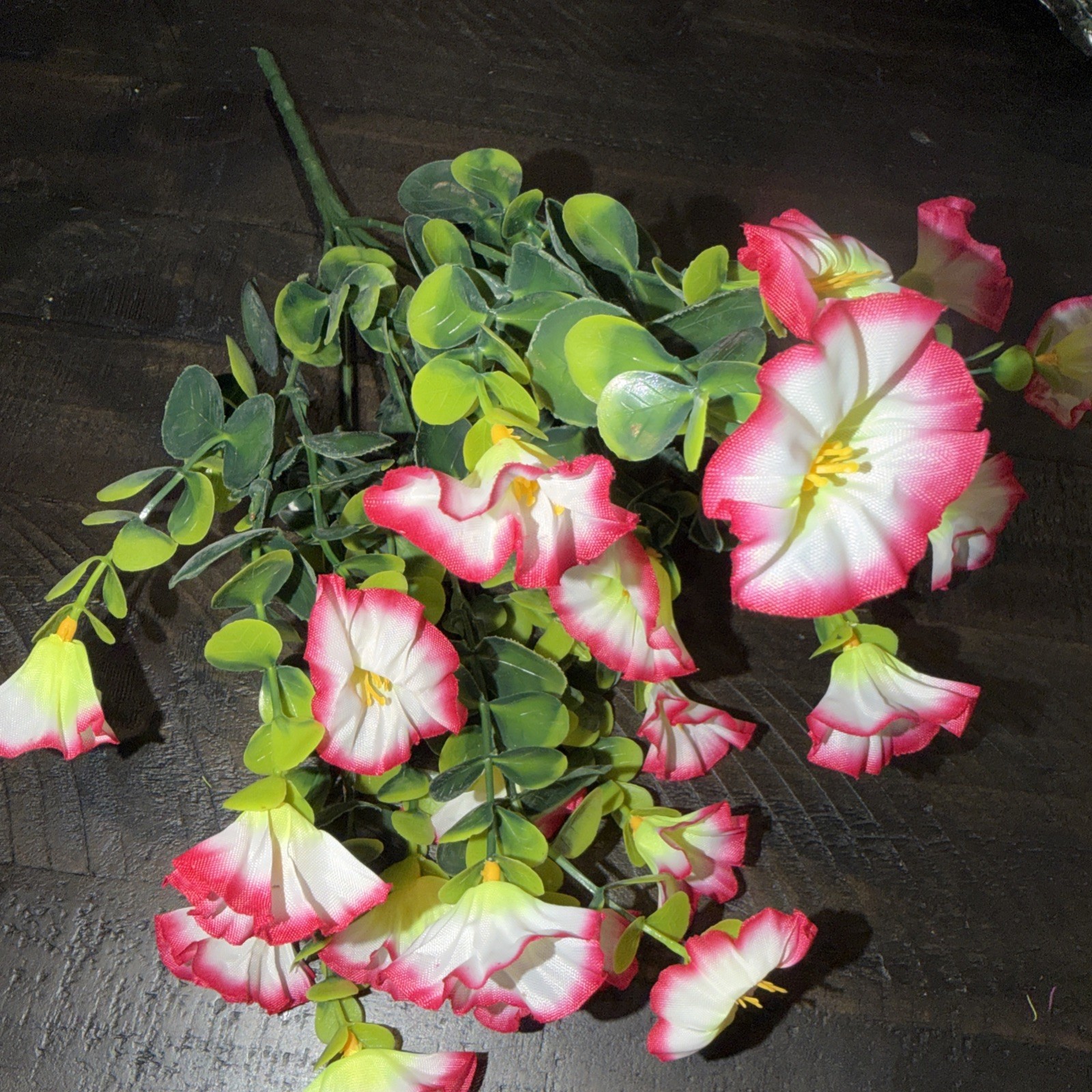 Bulk Lot 12 Lnoicy Floral Bouquets – New, Artificial Flowers Outdoor Decorations