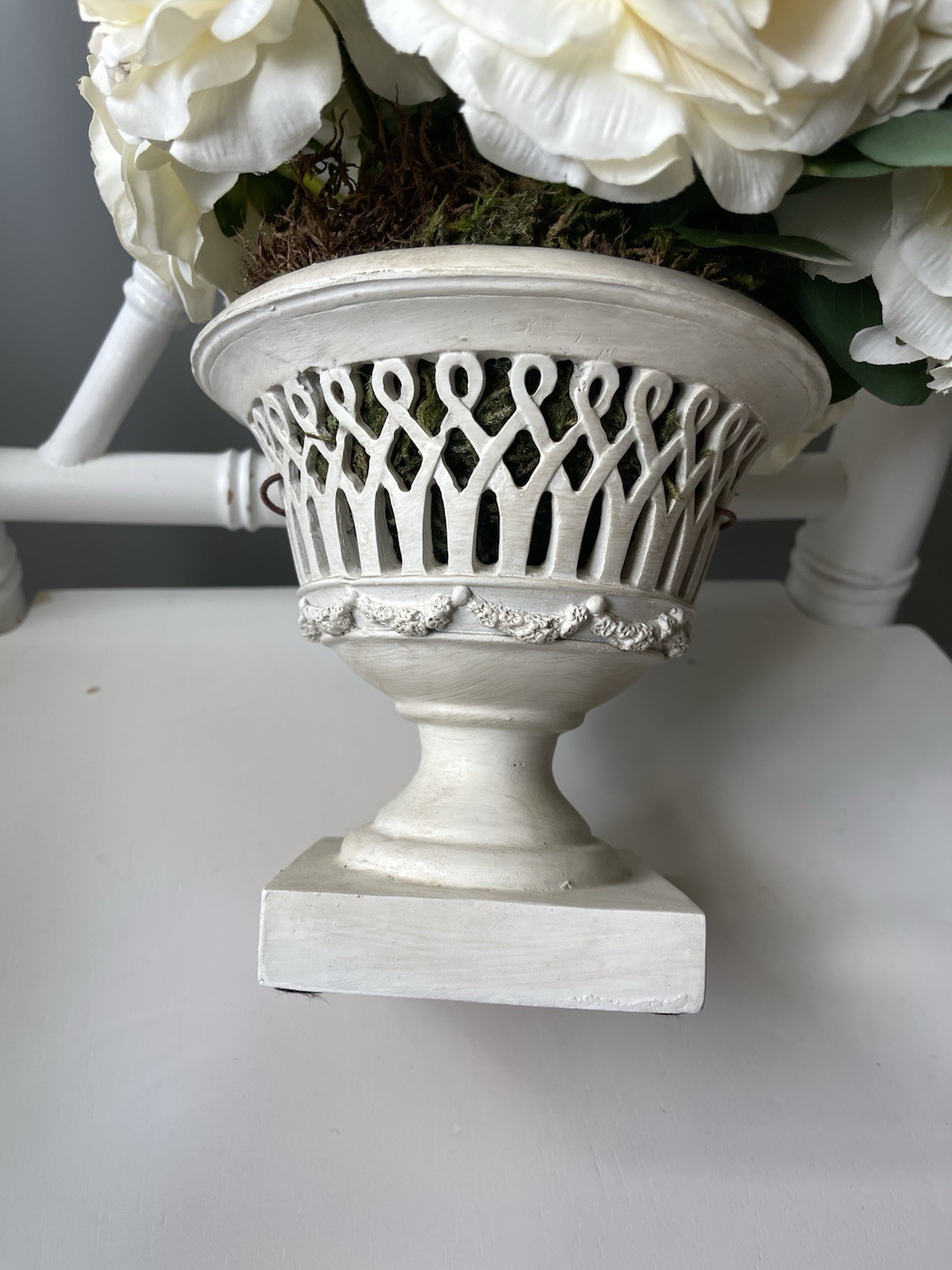 NDI Floral Arrangement White Cream Lattice Trellis Urn Pedestal Vase Used