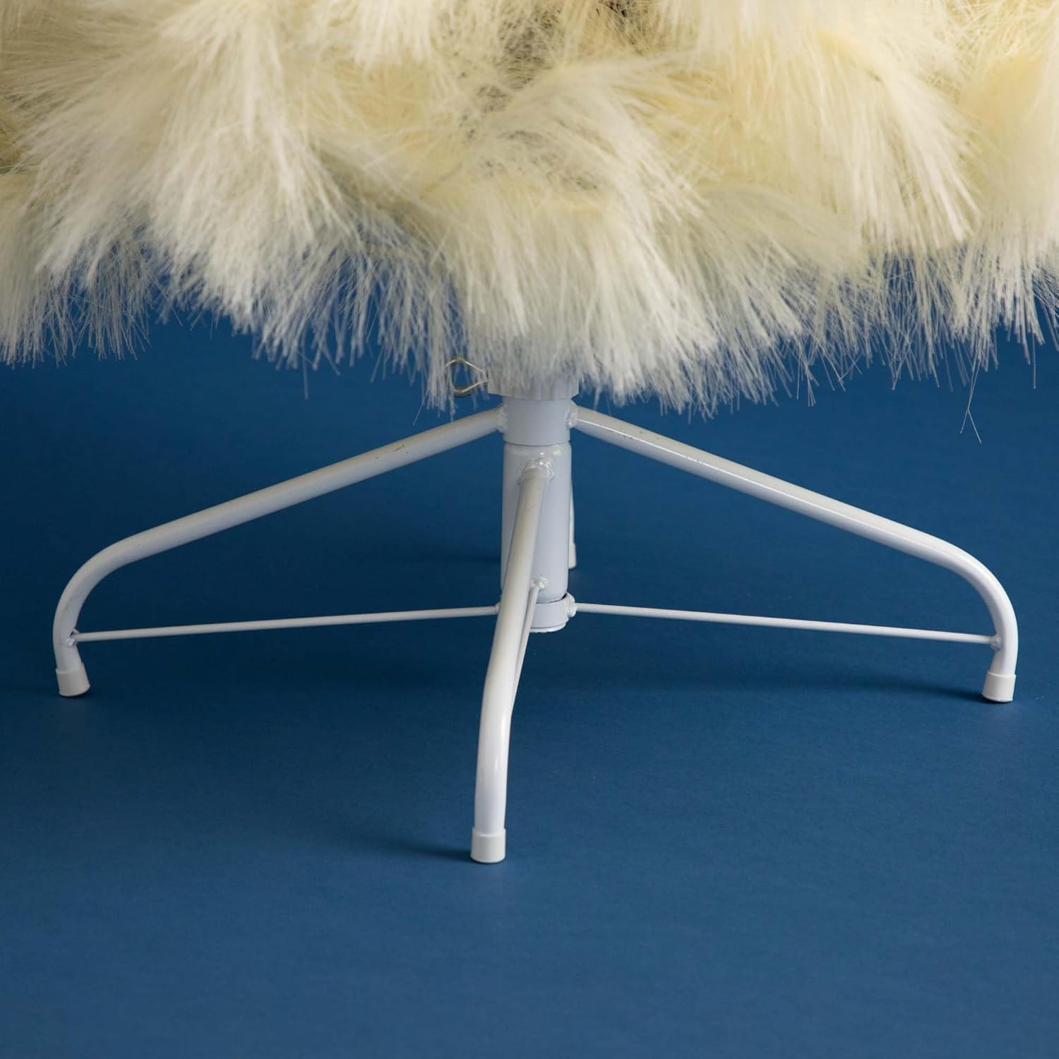4Ft Off-White Pampas Grass Christmas Tree – Elegant Holiday Decor